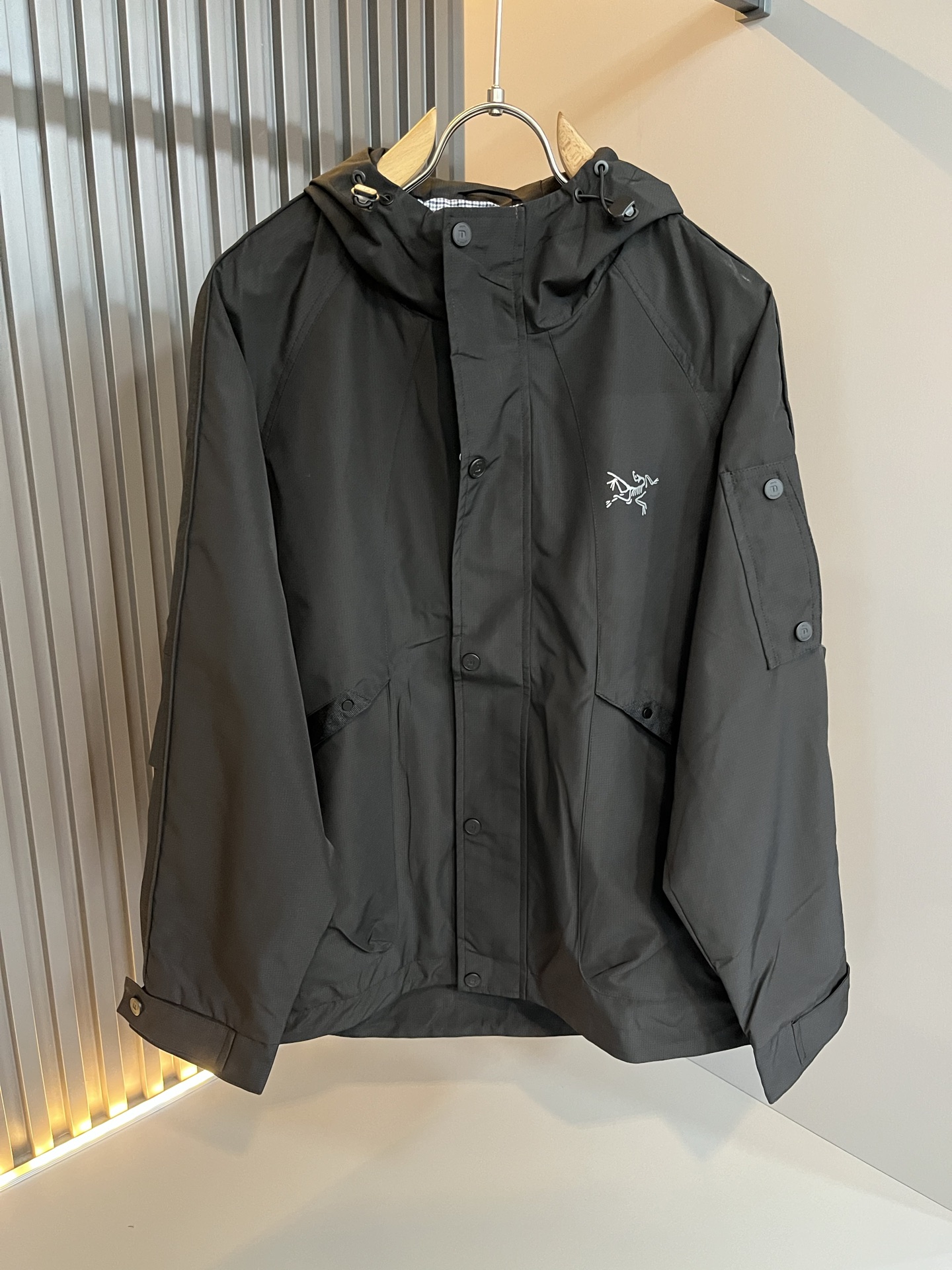 ARCTER*X始*祖鸟 2025秋冬新款男女同款👫夹克外套，户外品牌可能大家第一想到的就是加拿大鹅、始