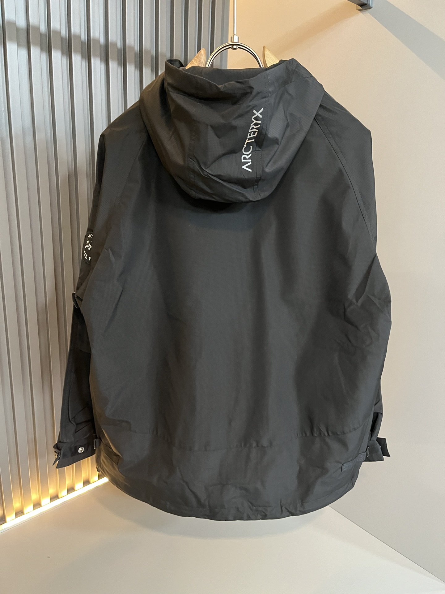 ARCTER*X始*祖鸟 2025秋冬新款男女同款👫夹克外套，户外品牌可能大家第一想到的就是加拿大鹅、始