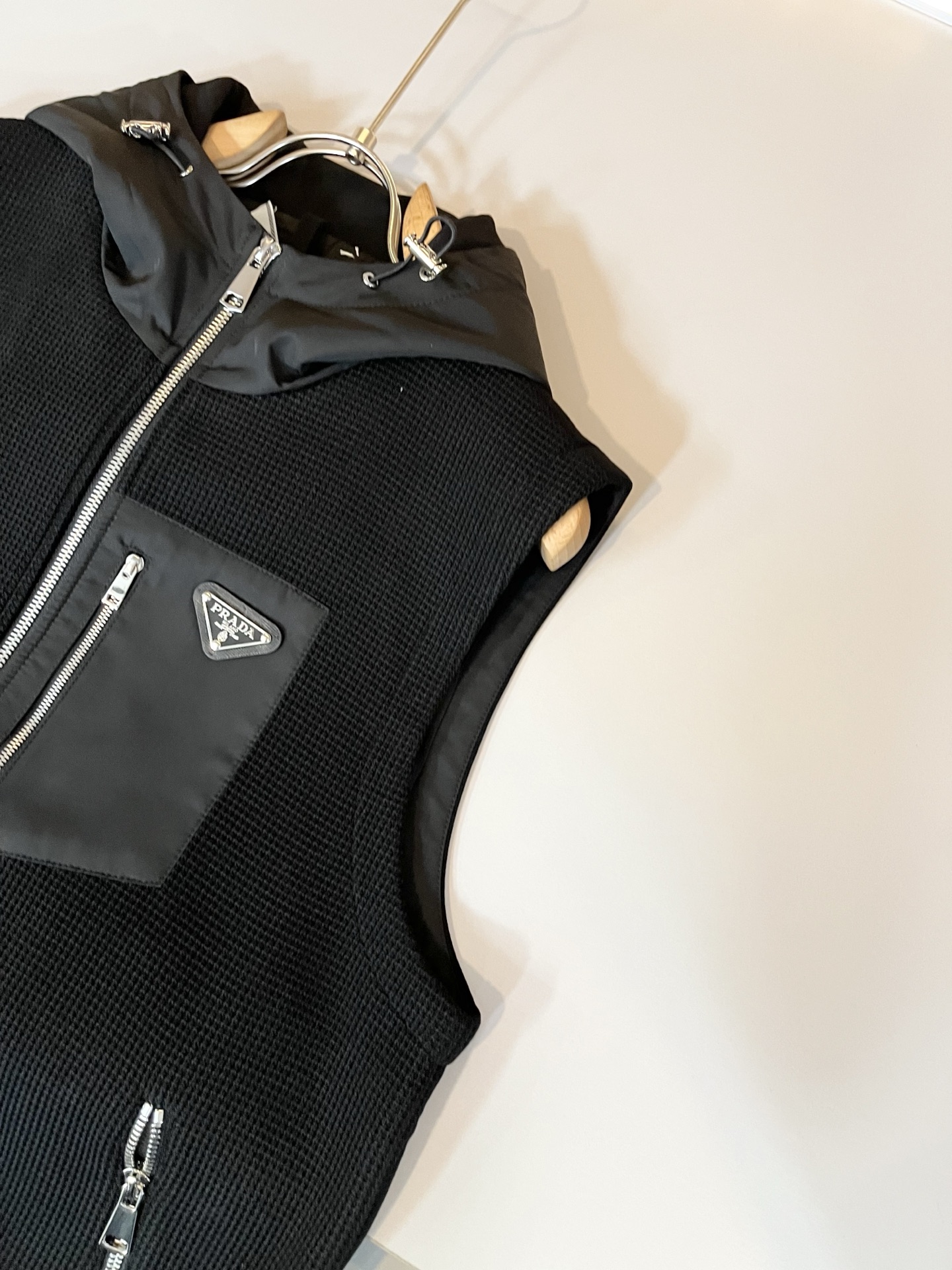 PRAD*A普*达2025秋冬休闲马甲外套，最新时尚休闲拉链夹克，时尚夹克外套!贸易公司渠道稀出，同步官