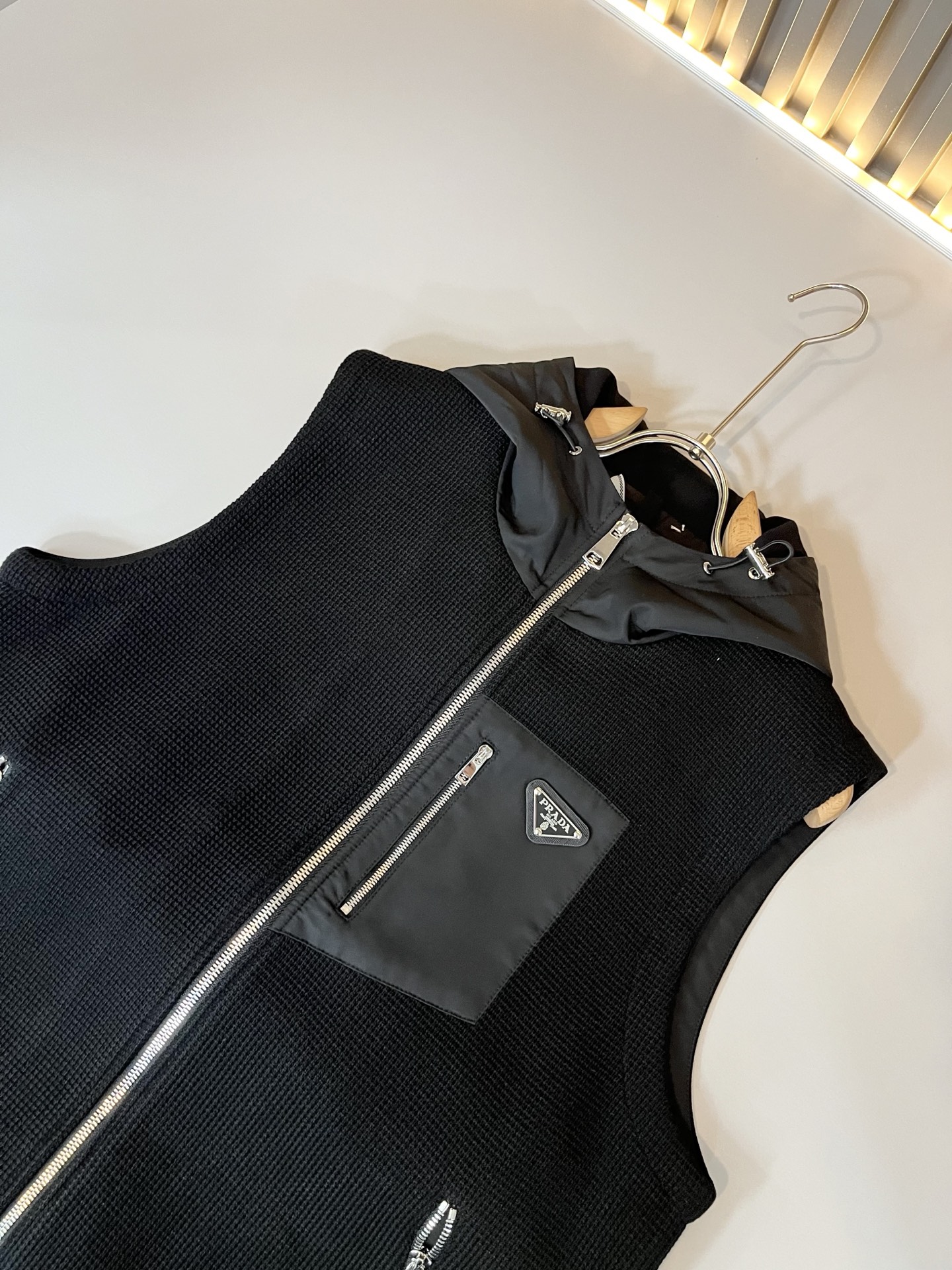 PRAD*A普*达2025秋冬休闲马甲外套，最新时尚休闲拉链夹克，时尚夹克外套!贸易公司渠道稀出，同步官