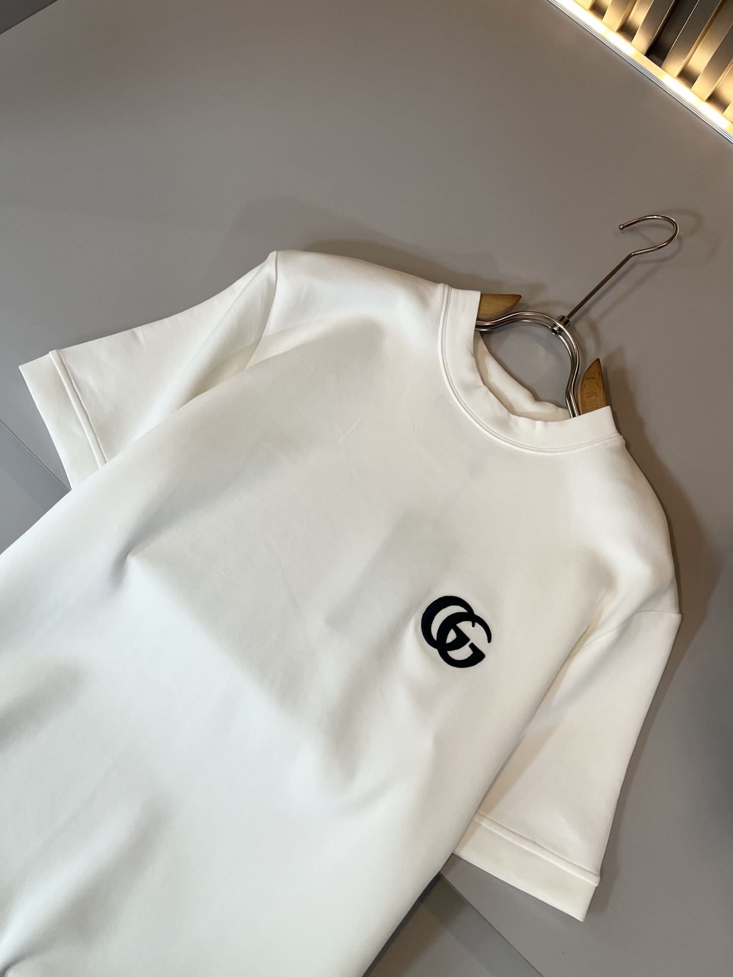 Gucc*古家 2025秋冬系列基础圆领短袖打底，男女同情侣款👫休闲宽松棉质圆领短袖T恤衫！贸易公司渠道