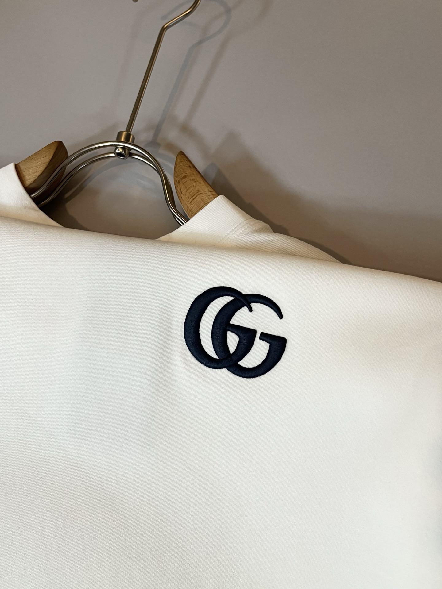 Gucc*古家 2025秋冬系列基础圆领短袖打底，男女同情侣款👫休闲宽松棉质圆领短袖T恤衫！贸易公司渠道