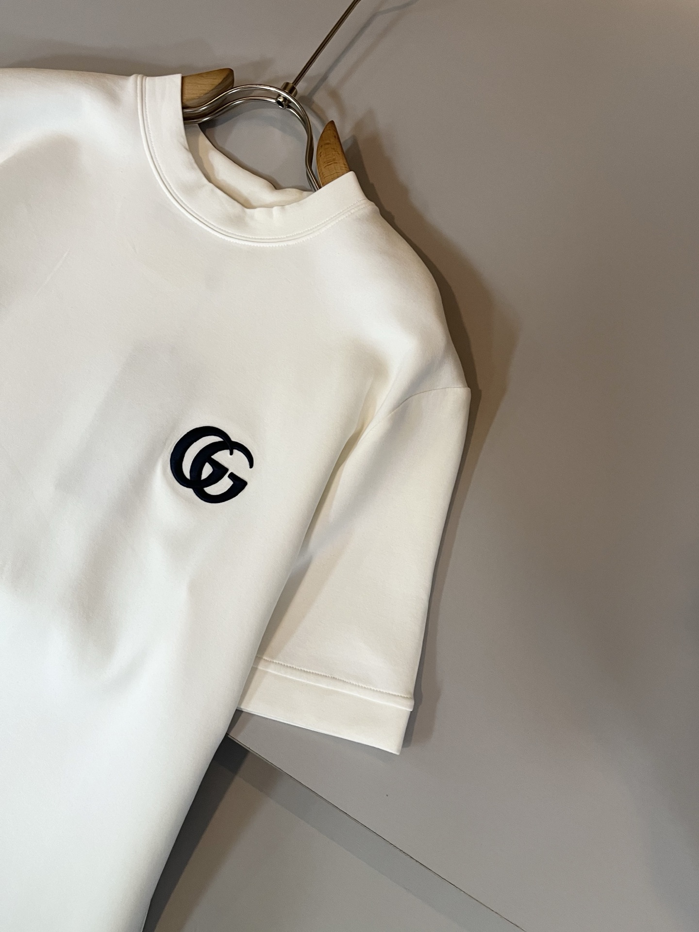 Gucc*古家 2025秋冬系列基础圆领短袖打底，男女同情侣款👫休闲宽松棉质圆领短袖T恤衫！贸易公司渠道