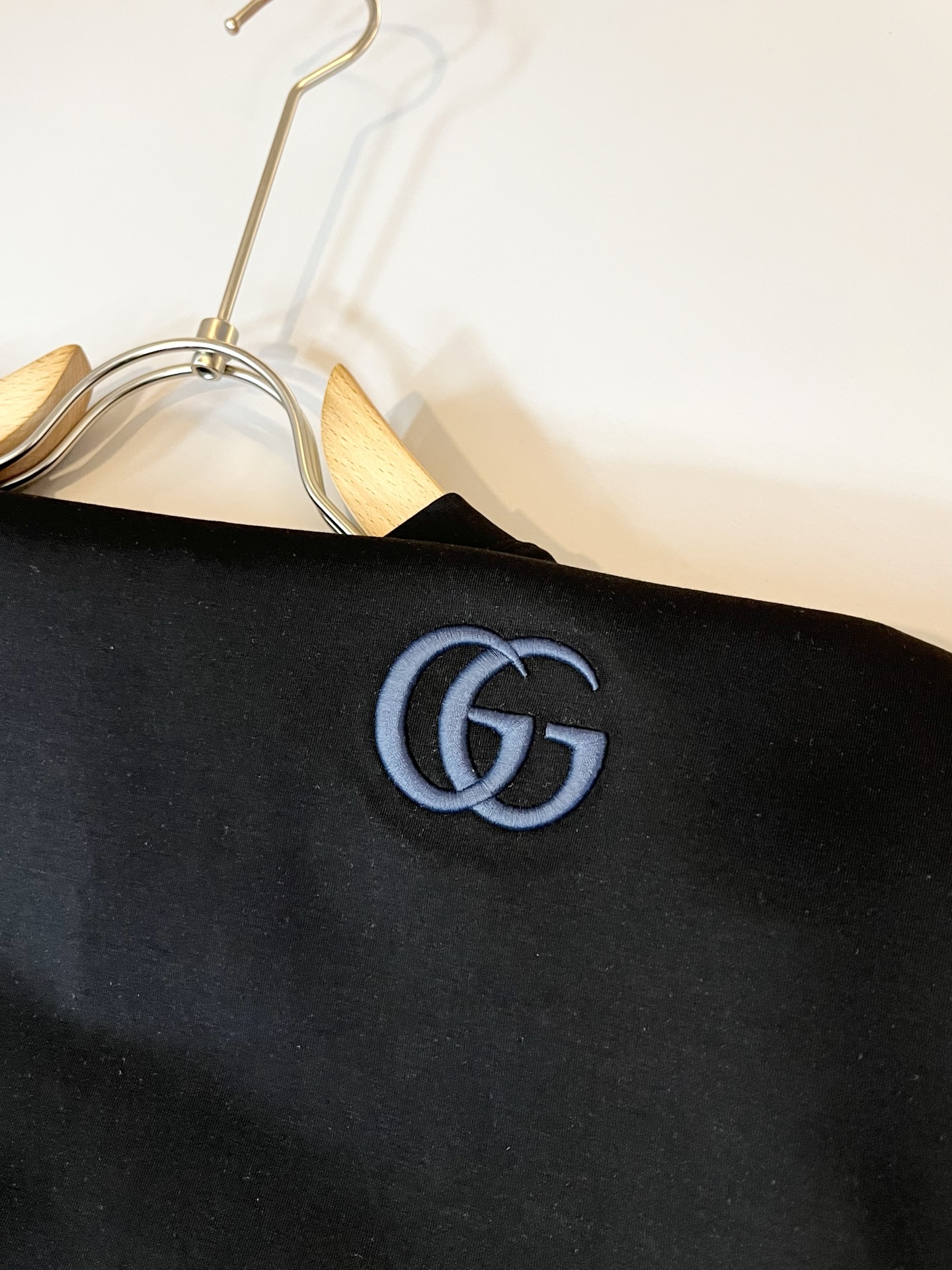 Gucc*古家 2025秋冬系列基础圆领短袖打底，男女同情侣款👫休闲宽松棉质圆领短袖T恤衫！贸易公司渠道