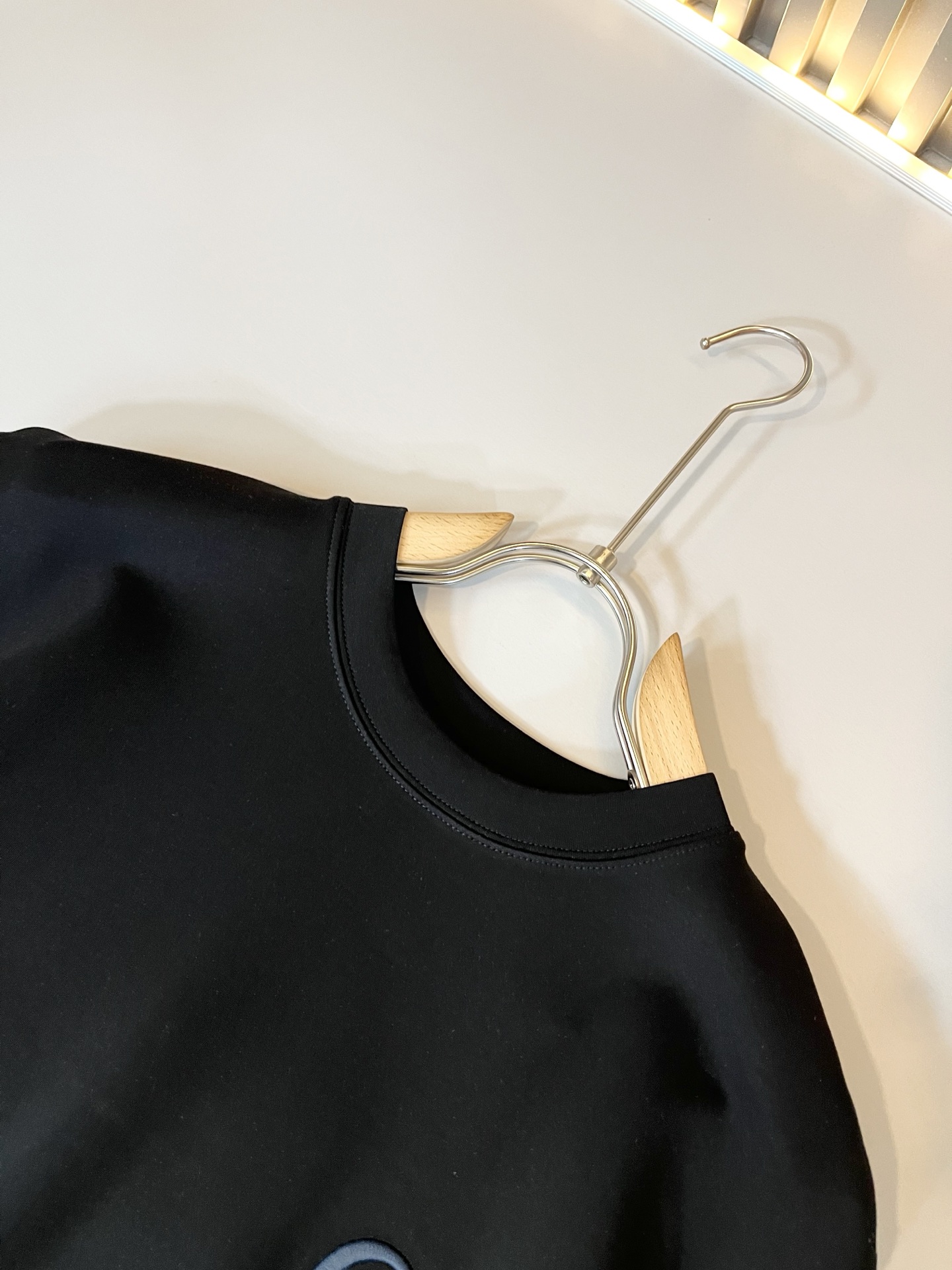 Gucc*古家 2025秋冬系列基础圆领短袖打底，男女同情侣款👫休闲宽松棉质圆领短袖T恤衫！贸易公司渠道