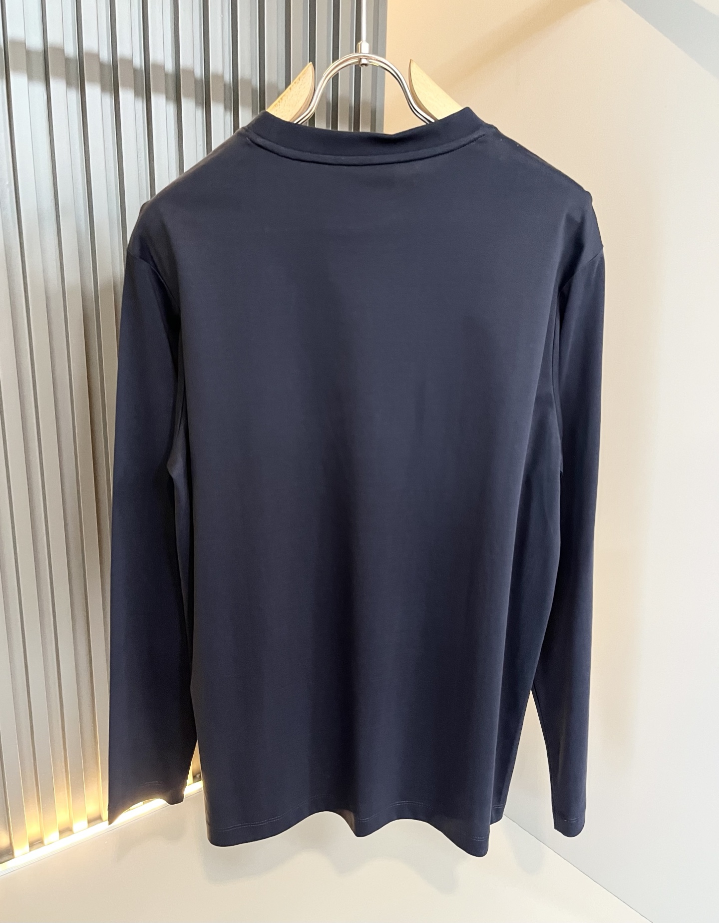 Her*mes爱*仕2025秋冬新款男士长袖打底T恤，全新升级百搭基础款，低调奢华，品格之选！甄选优质精