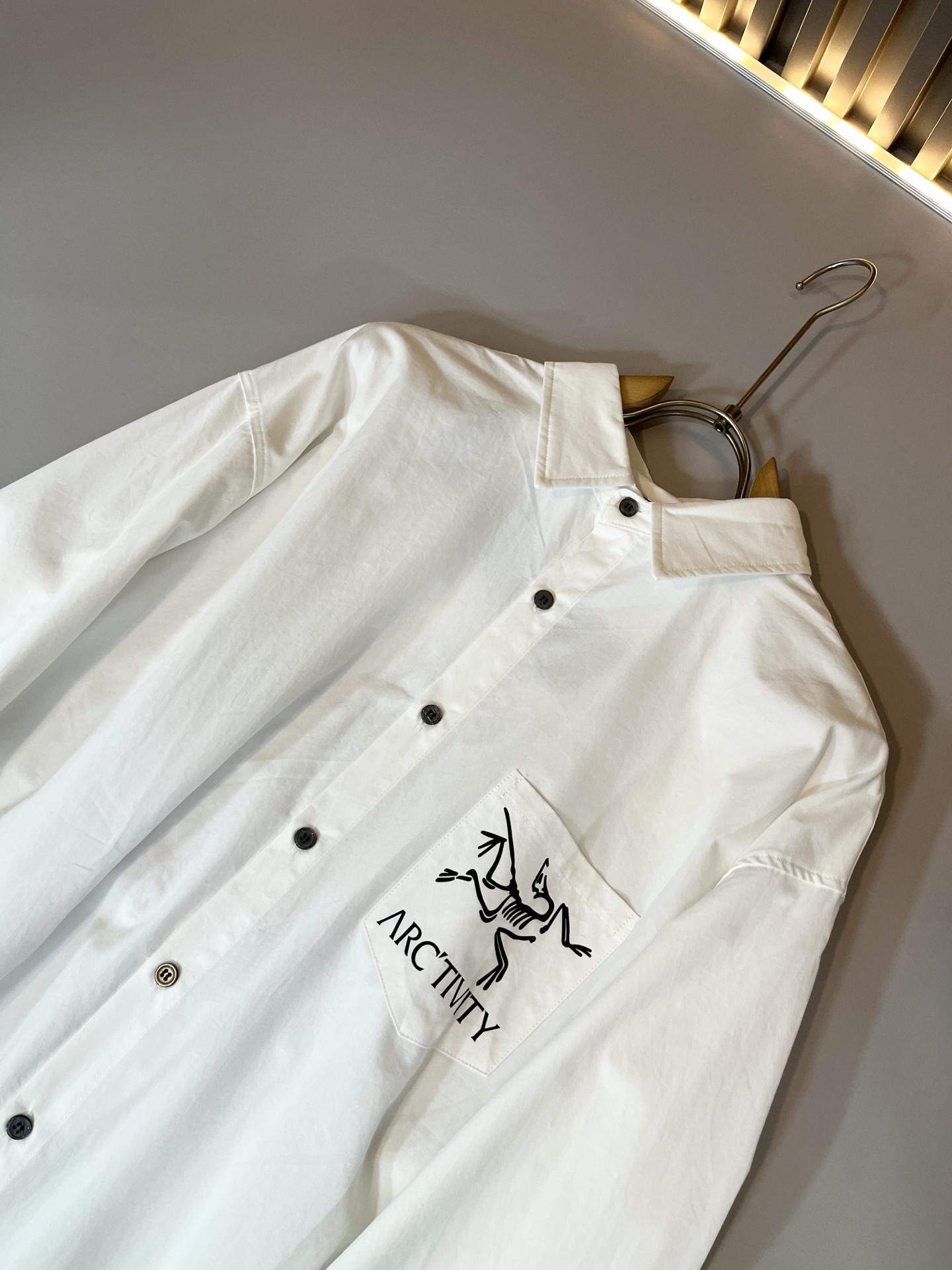 ARCTER*X始*祖鸟 2025秋季新款衬衣，户外品牌可能大家第一想到的就是加拿大鹅、始祖鸟。给人一种