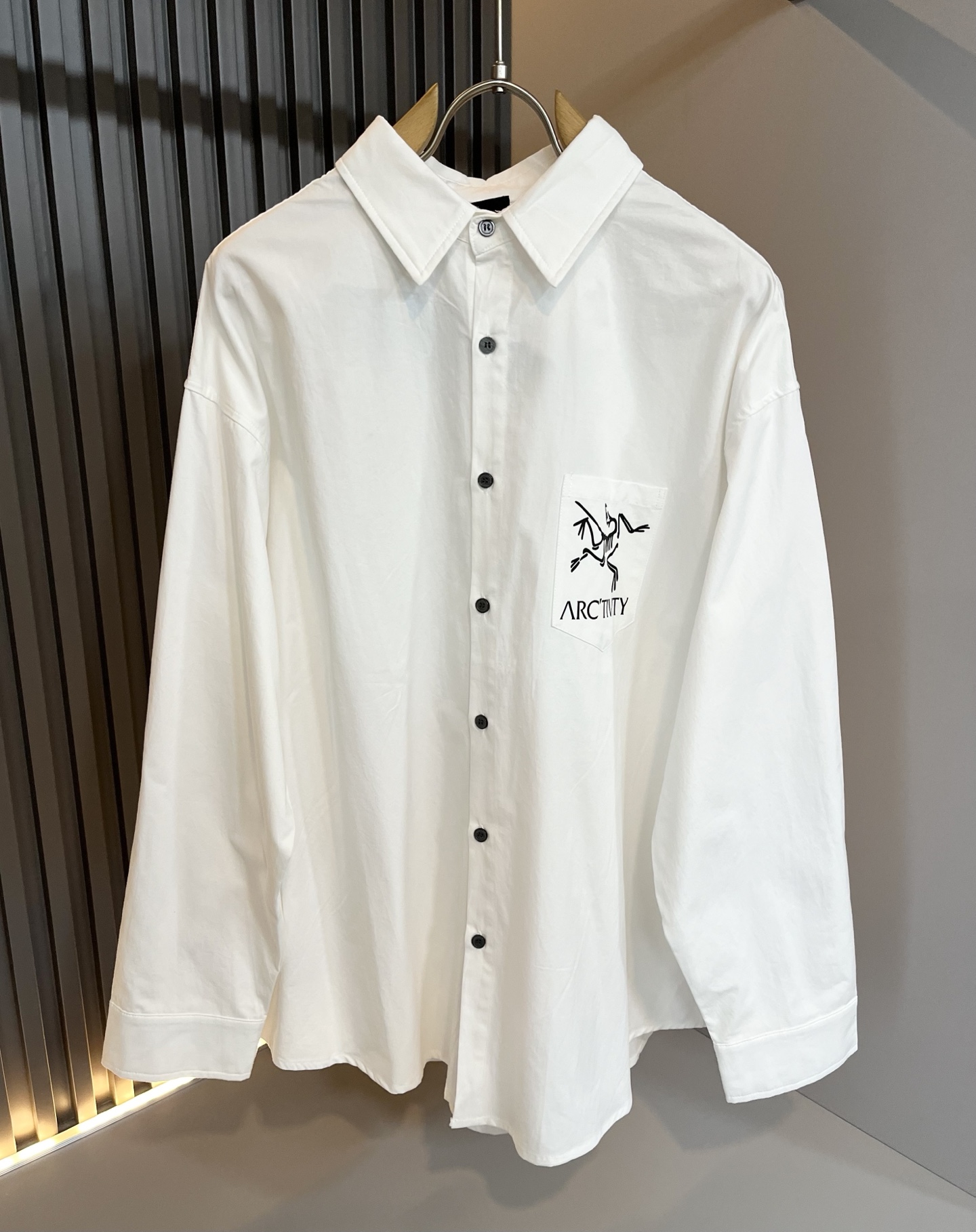 ARCTER*X始*祖鸟 2025秋季新款衬衣，户外品牌可能大家第一想到的就是加拿大鹅、始祖鸟。给人一种