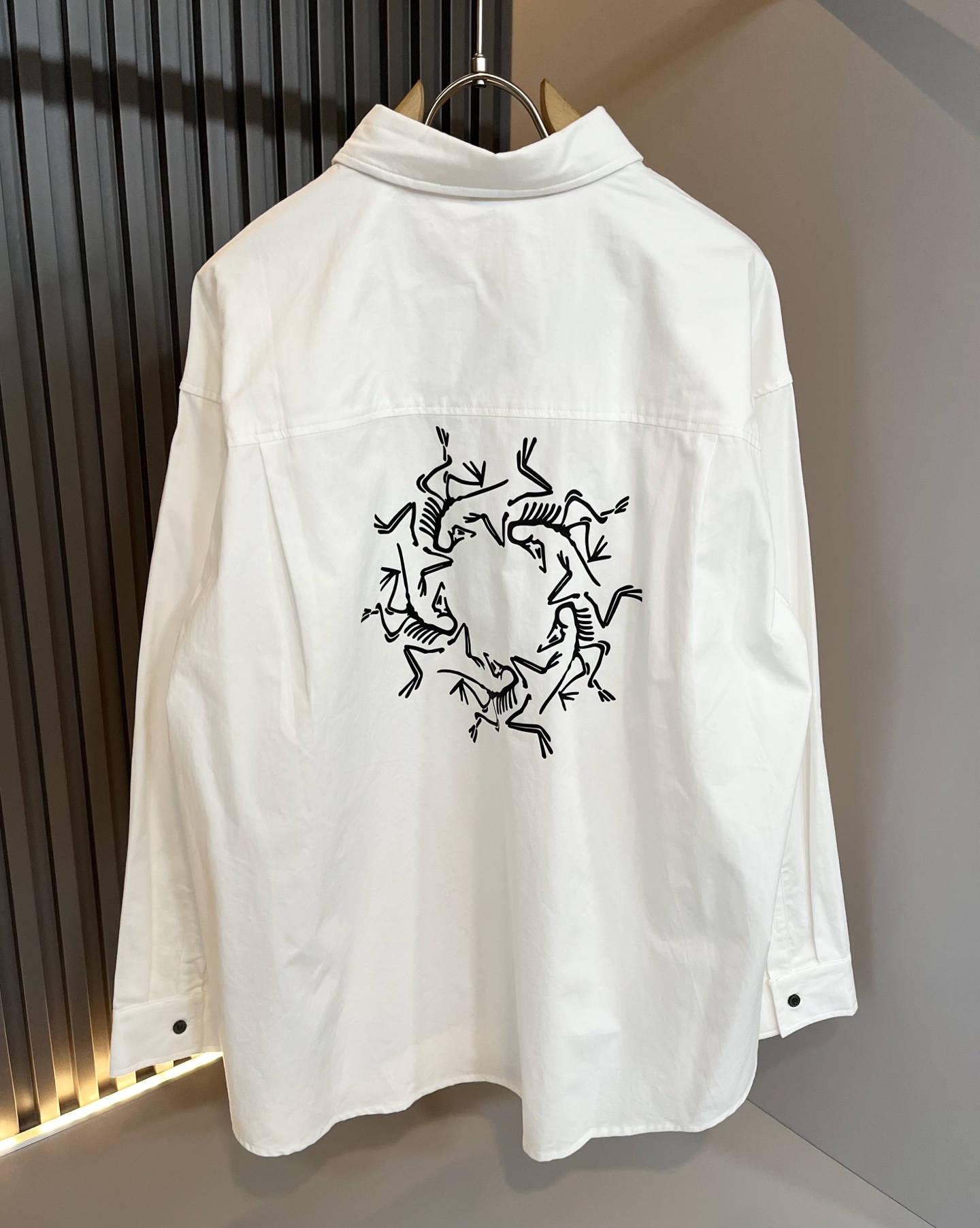 ARCTER*X始*祖鸟 2025秋季新款衬衣，户外品牌可能大家第一想到的就是加拿大鹅、始祖鸟。给人一种