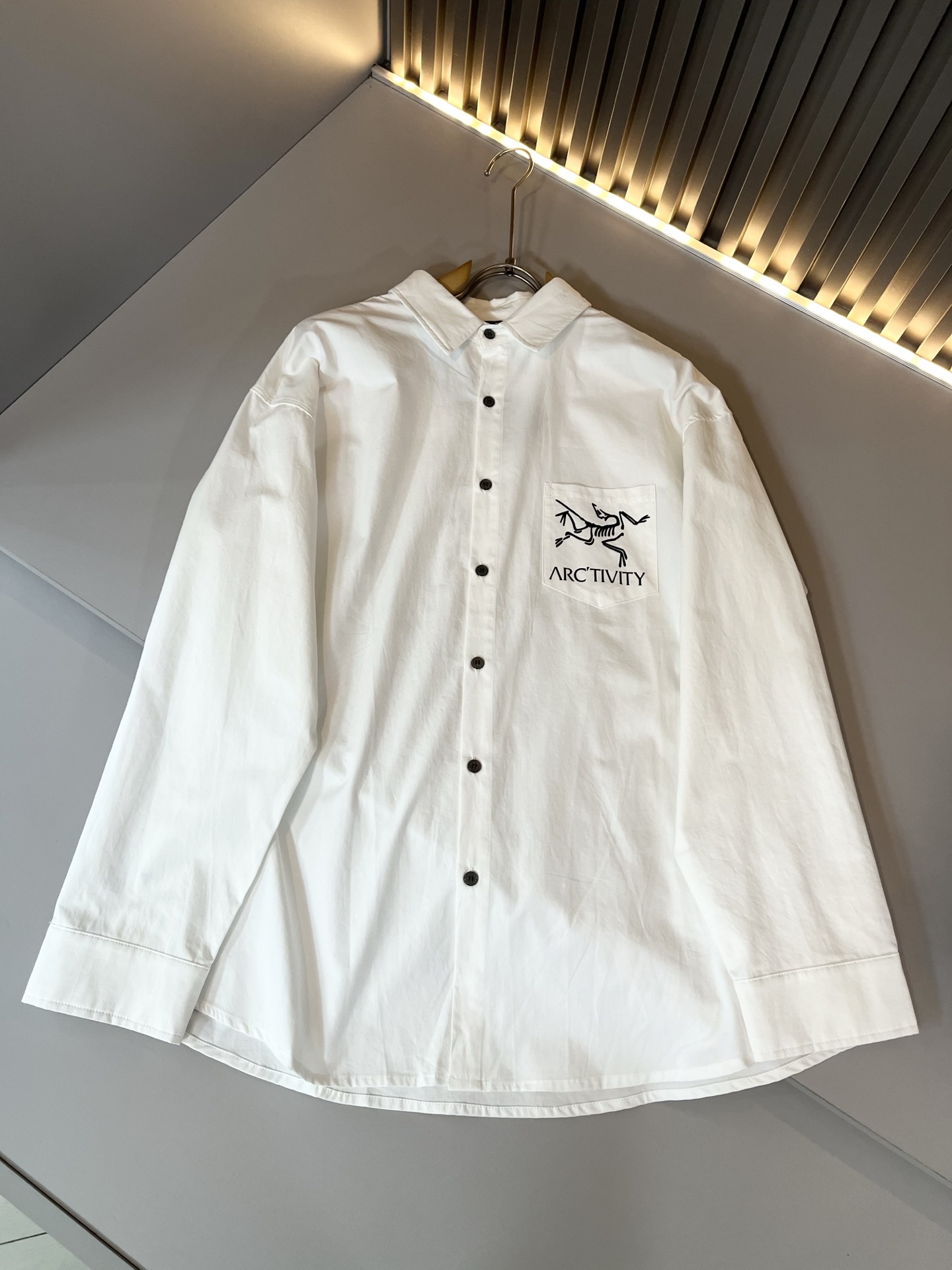 ARCTER*X始*祖鸟 2025秋季新款衬衣，户外品牌可能大家第一想到的就是加拿大鹅、始祖鸟。给人一种