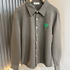 BottegaVene*a宝*嘉 2025秋冬新款男士衬衣,,这是今年目前为止最牛批的一款纯色高品质面料 BottegaVene*a宝*嘉 2025秋冬新款男士衬衣,,这是今年目前为止最牛批的一款纯色高品质面料