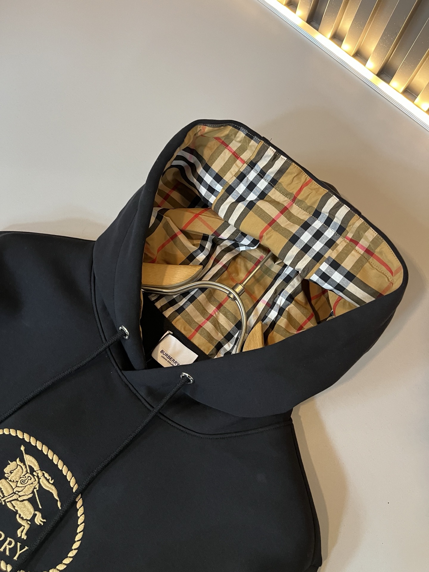 BURBER*Y巴*莉 2025秋冬新款男女同款👫基础休闲百搭棉质连帽卫衣，男女同款卫衣！贸易公司渠道稀