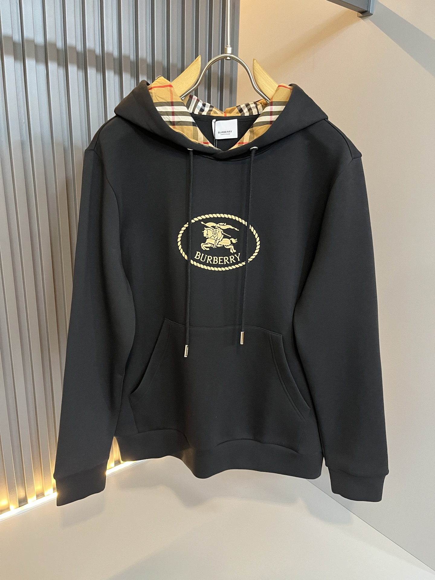 BURBER*Y巴*莉 2025秋冬新款男女同款👫基础休闲百搭棉质连帽卫衣，男女同款卫衣！贸易公司渠道稀