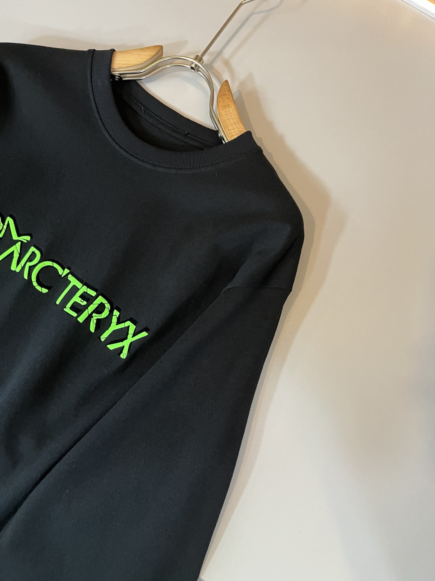 ARCTER*X始*祖鸟 2025春夏新款男士打底衫，户外品牌可能大家第一想到的就是加拿大鹅、始祖鸟。给