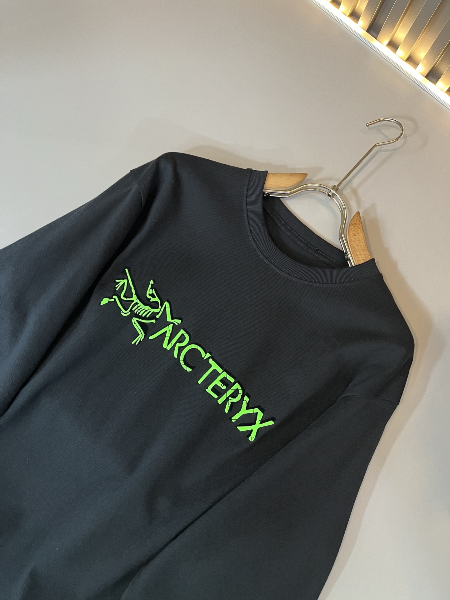 ARCTER*X始*祖鸟 2025春夏新款男士打底衫，户外品牌可能大家第一想到的就是加拿大鹅、始祖鸟。给