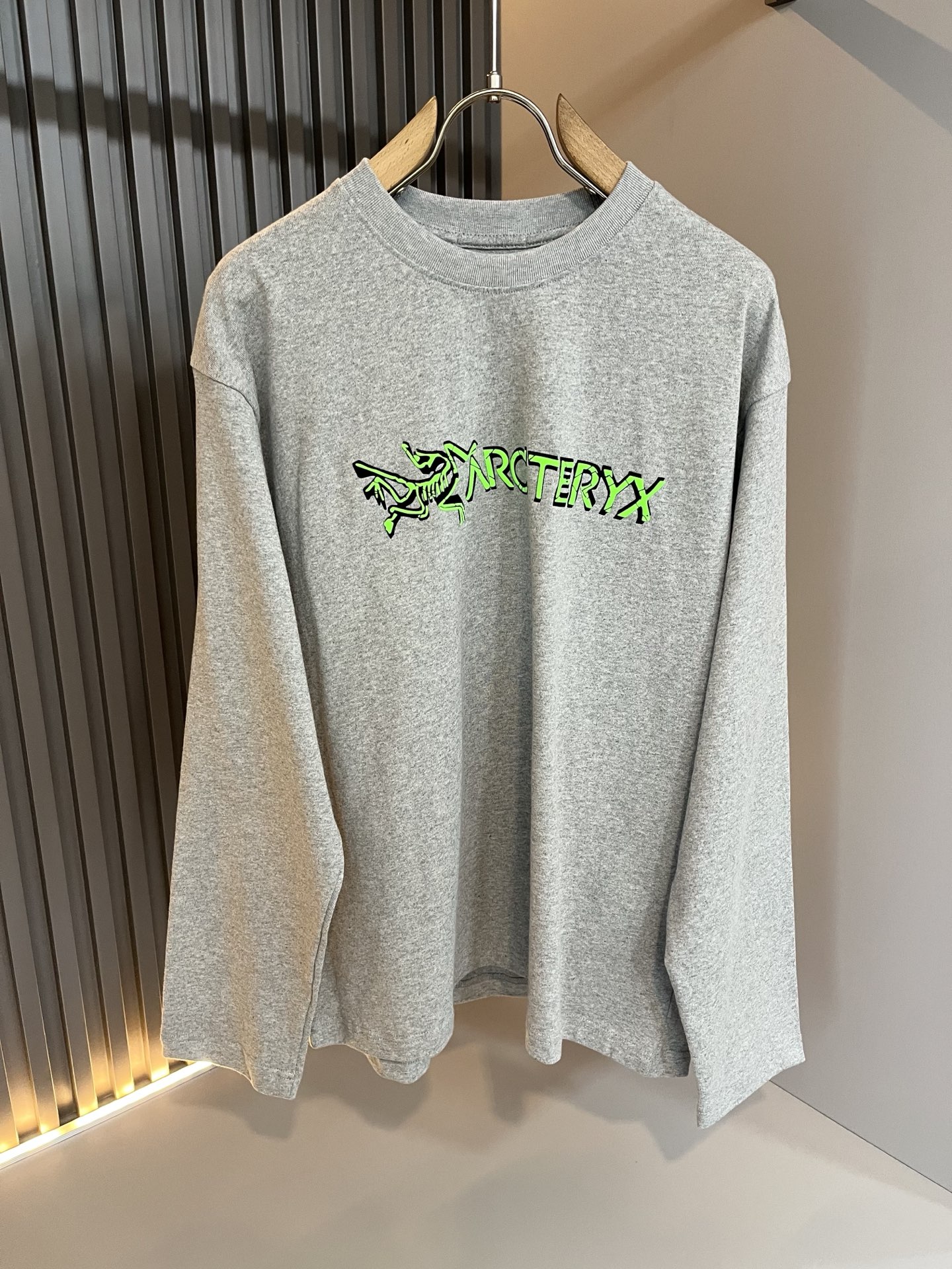 ARCTER*X始*祖鸟 2025春夏新款男士打底衫，户外品牌可能大家第一想到的就是加拿大鹅、始祖鸟。给