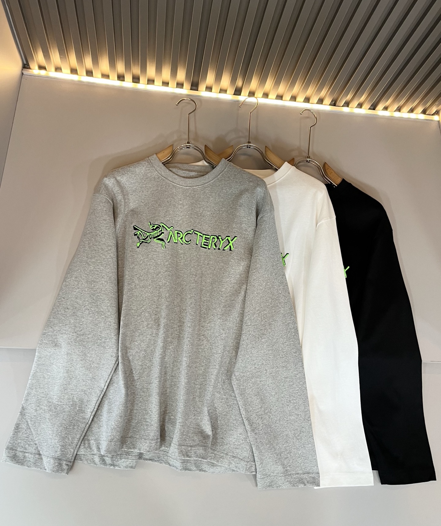 ARCTER*X始*祖鸟 2025春夏新款男士打底衫，户外品牌可能大家第一想到的就是加拿大鹅、始祖鸟。给