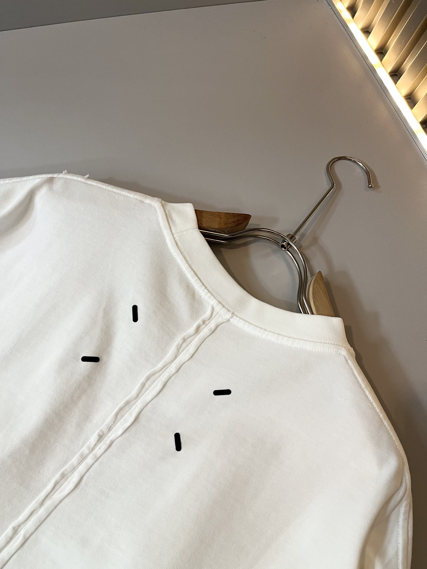 马吉拉 maison margiel 2025秋冬新款男女同款👫休闲卫衣，专柜同步发售！定制专属面料，胸