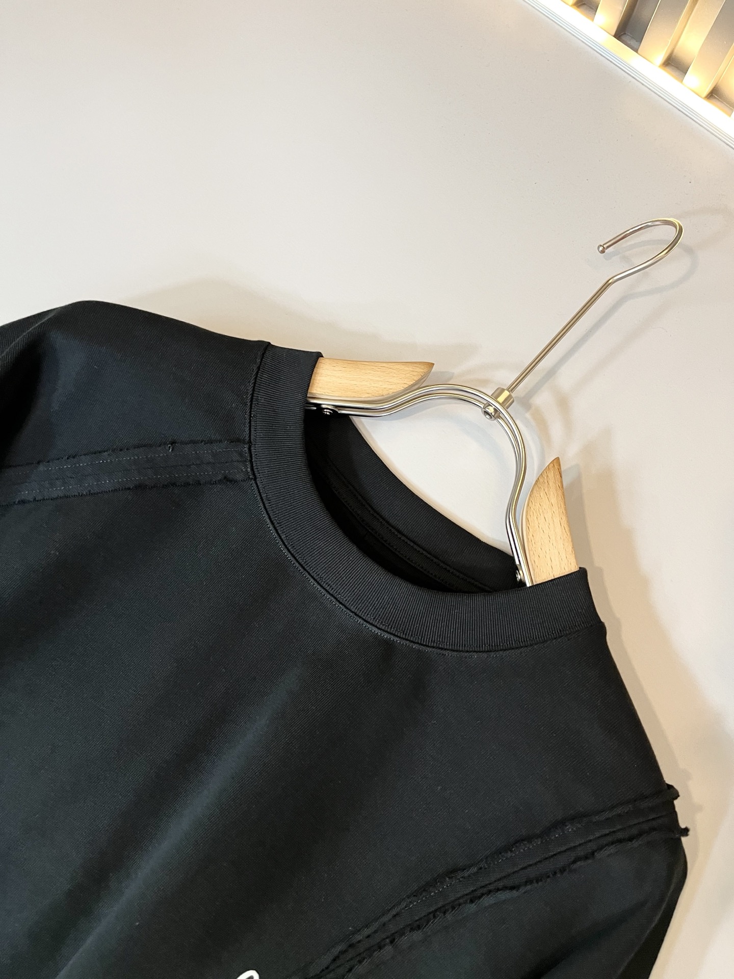 马吉拉 maison margiel 2025秋冬新款男女同款👫休闲卫衣，专柜同步发售！定制专属面料，胸