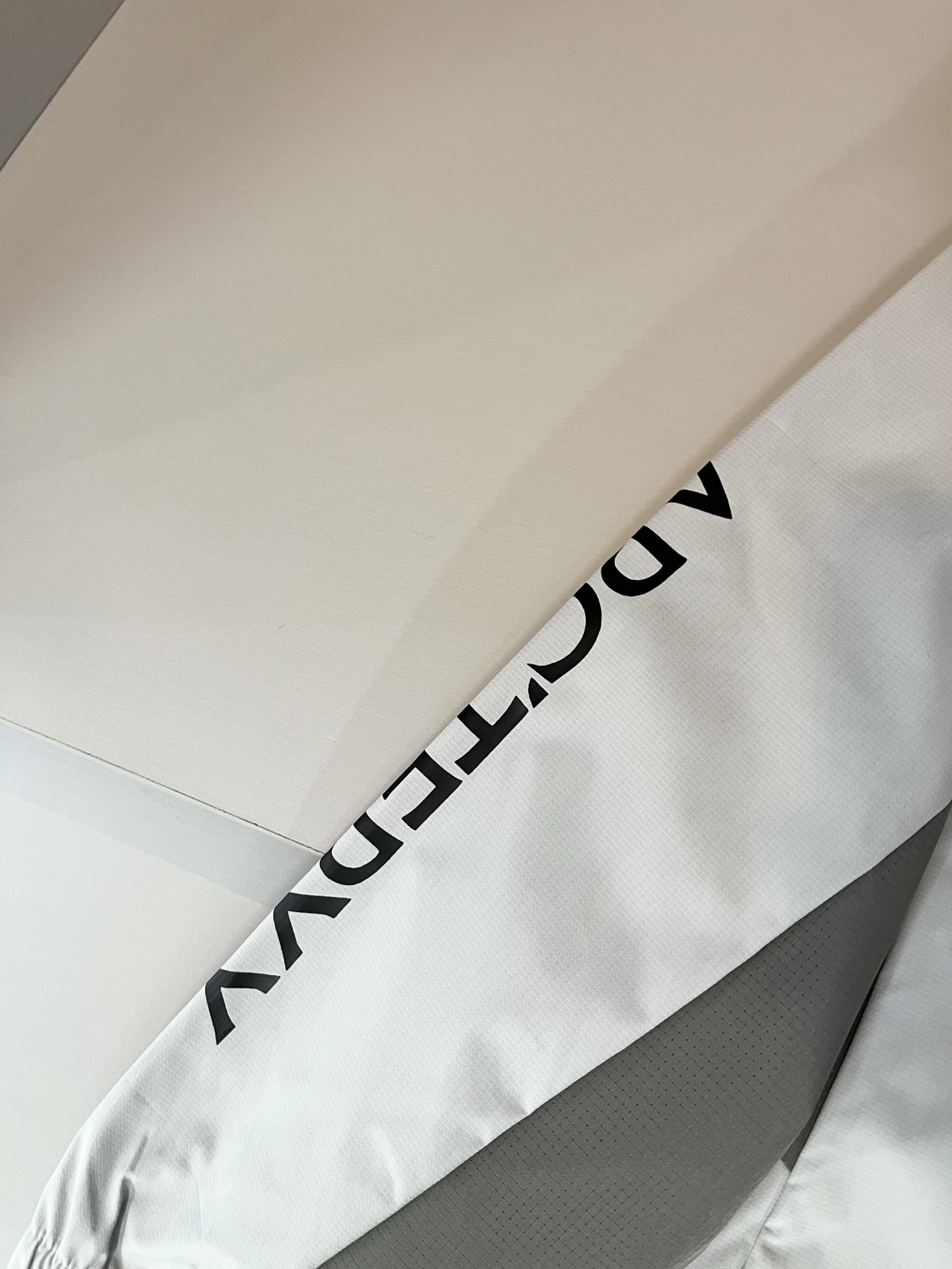 ARCTER*X始*祖鸟 2025秋冬新款男女同款👫休闲卫衣，户外品牌可能大家第一想到的就是加拿大鹅、始