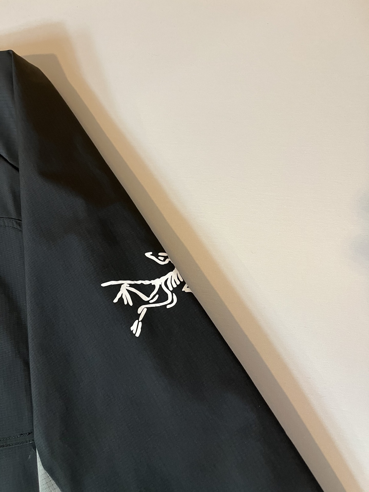 ARCTER*X始*祖鸟 2025秋冬新款男女同款👫休闲卫衣，户外品牌可能大家第一想到的就是加拿大鹅、始