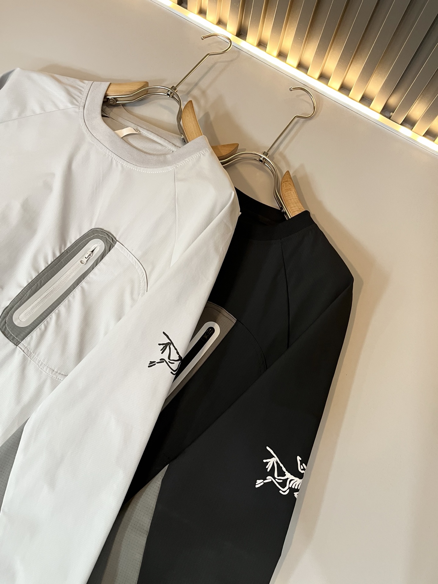 ARCTER*X始*祖鸟 2025秋冬新款男女同款👫休闲卫衣，户外品牌可能大家第一想到的就是加拿大鹅、始