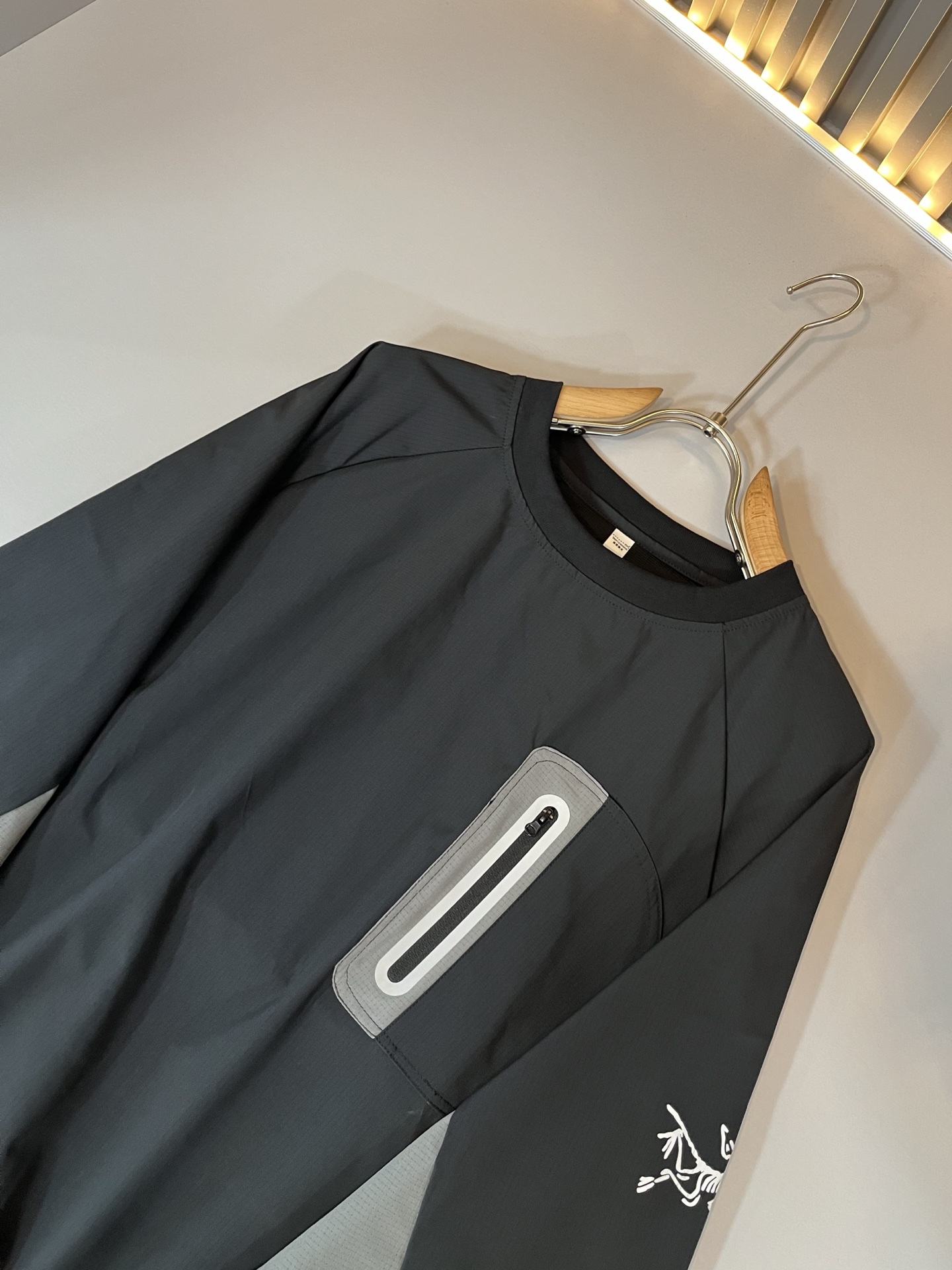 ARCTER*X始*祖鸟 2025秋冬新款男女同款👫休闲卫衣，户外品牌可能大家第一想到的就是加拿大鹅、始