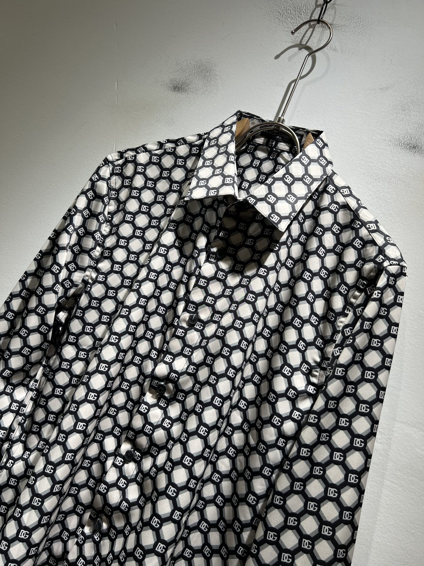 Dolce&Gabba*a 杜嘉*纳2025秋冬新款男女同款👫衬衣，专柜同步发售！定制专属府绸棉面料，衣