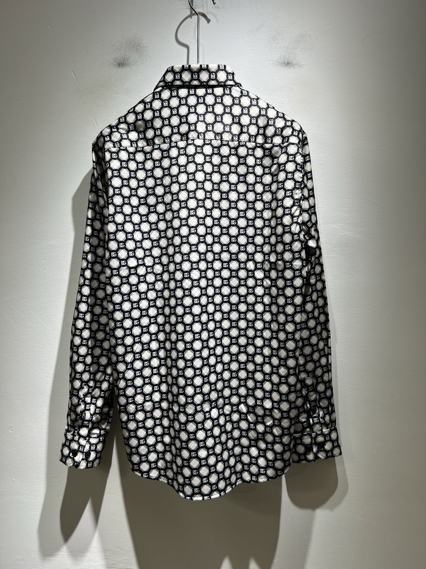 Dolce&Gabba*a 杜嘉*纳2025秋冬新款男女同款👫衬衣，专柜同步发售！定制专属府绸棉面料，衣