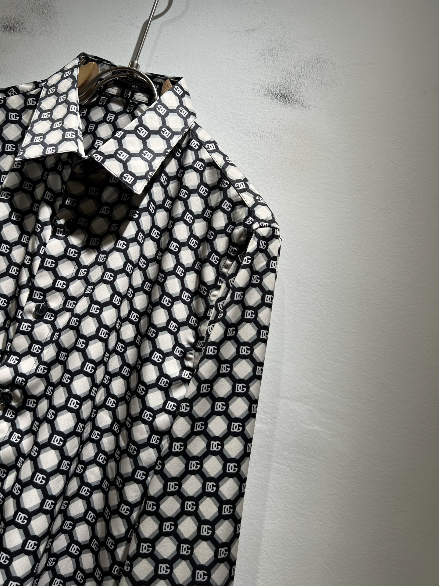 Dolce&Gabba*a 杜嘉*纳2025秋冬新款男女同款👫衬衣，专柜同步发售！定制专属府绸棉面料，衣