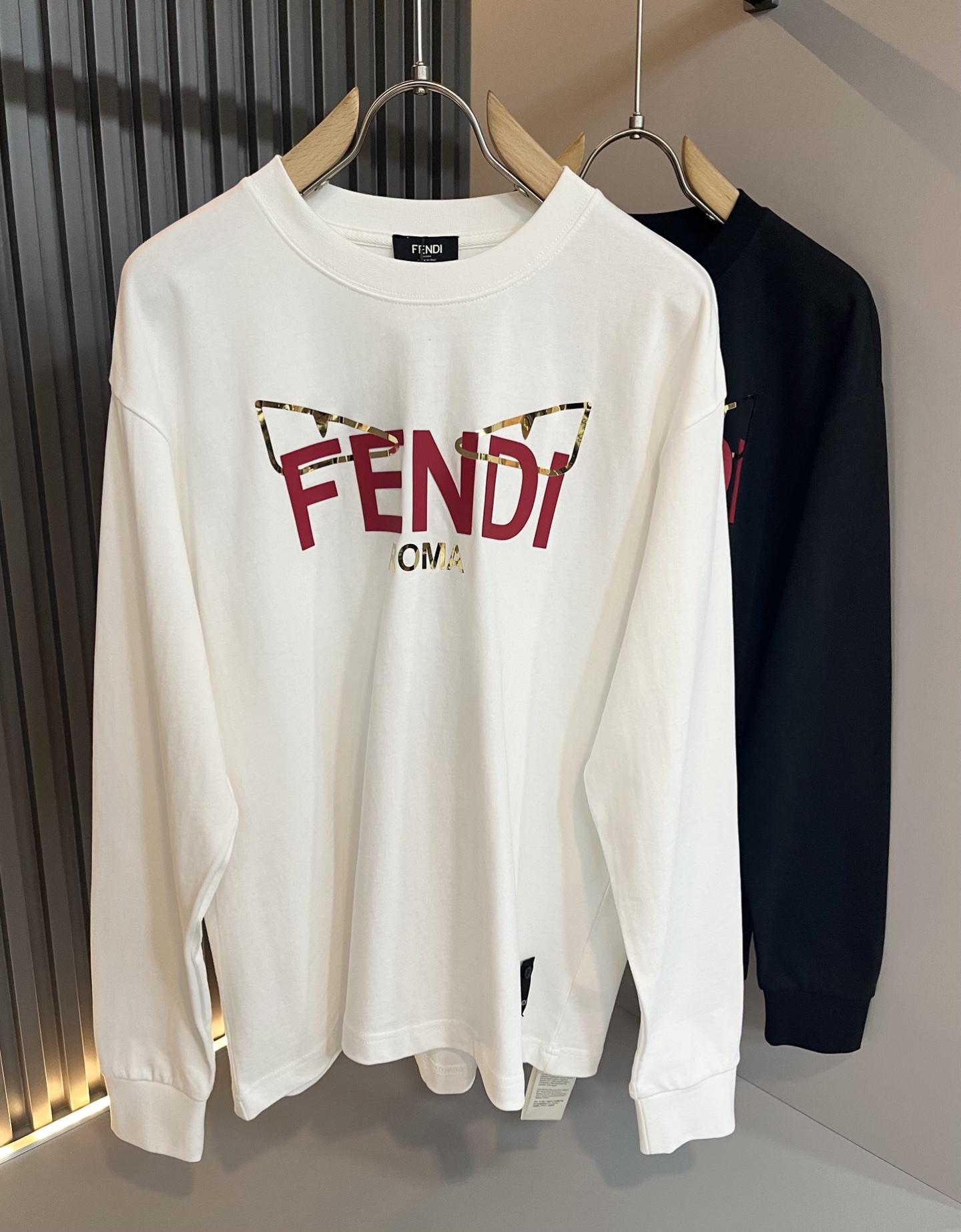 FEN*I 芬*迪2025秋冬新款FD家族FF男女同款👫打底衫，男女同款👫百搭极简短袖。意大利原厂订单，