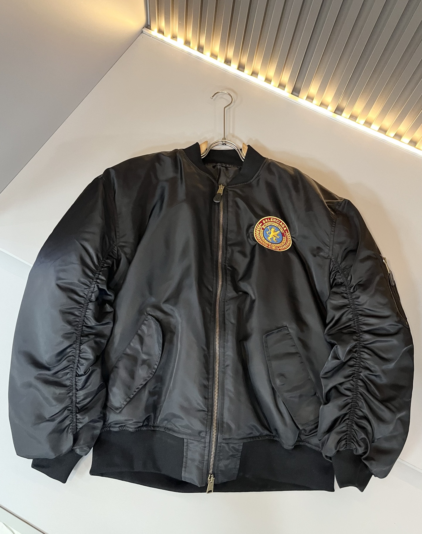 BALENCIA*巴黎*家 2025秋冬最新款休闲百搭休闲棉服夹克外套，男女同款👫❤️经典标志五金log