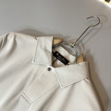 Loro Piana诺悠翩雅 2025秋冬男士翻领长袖Polo衫,最新的贸易订单,全品相!!网红款!上身 Loro Piana诺悠翩雅 2025秋冬男士翻领长袖Polo衫,最新的贸易订单,全品相!!网红款!上身