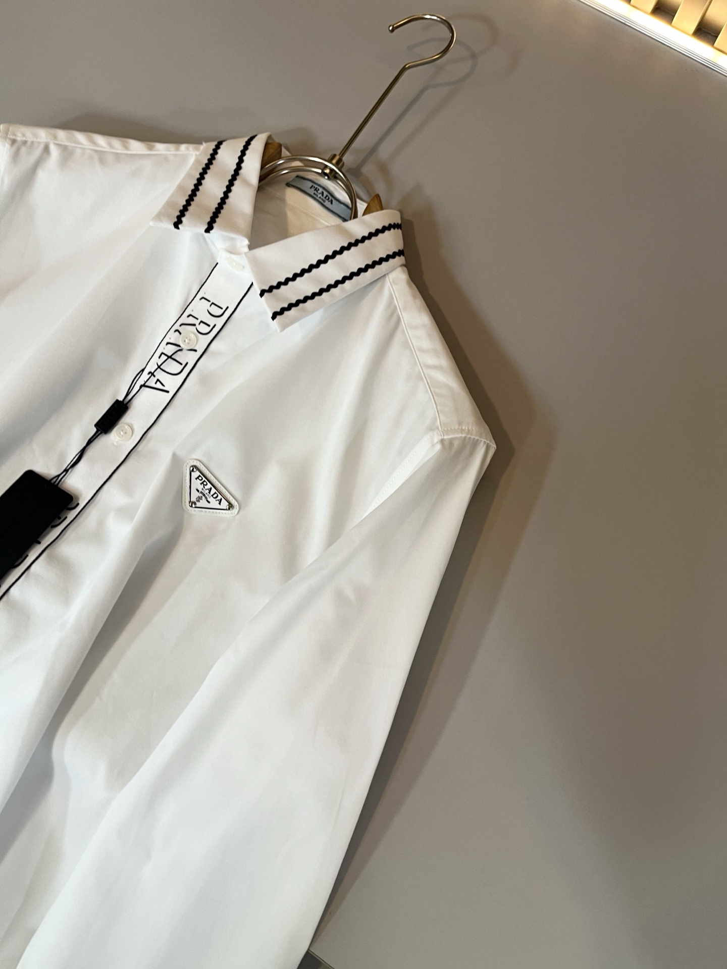 PRAD*A普*达2025秋季新款休闲男士衬衣，最新时尚休闲logo五金修饰！贸易公司渠道稀出，同步官网