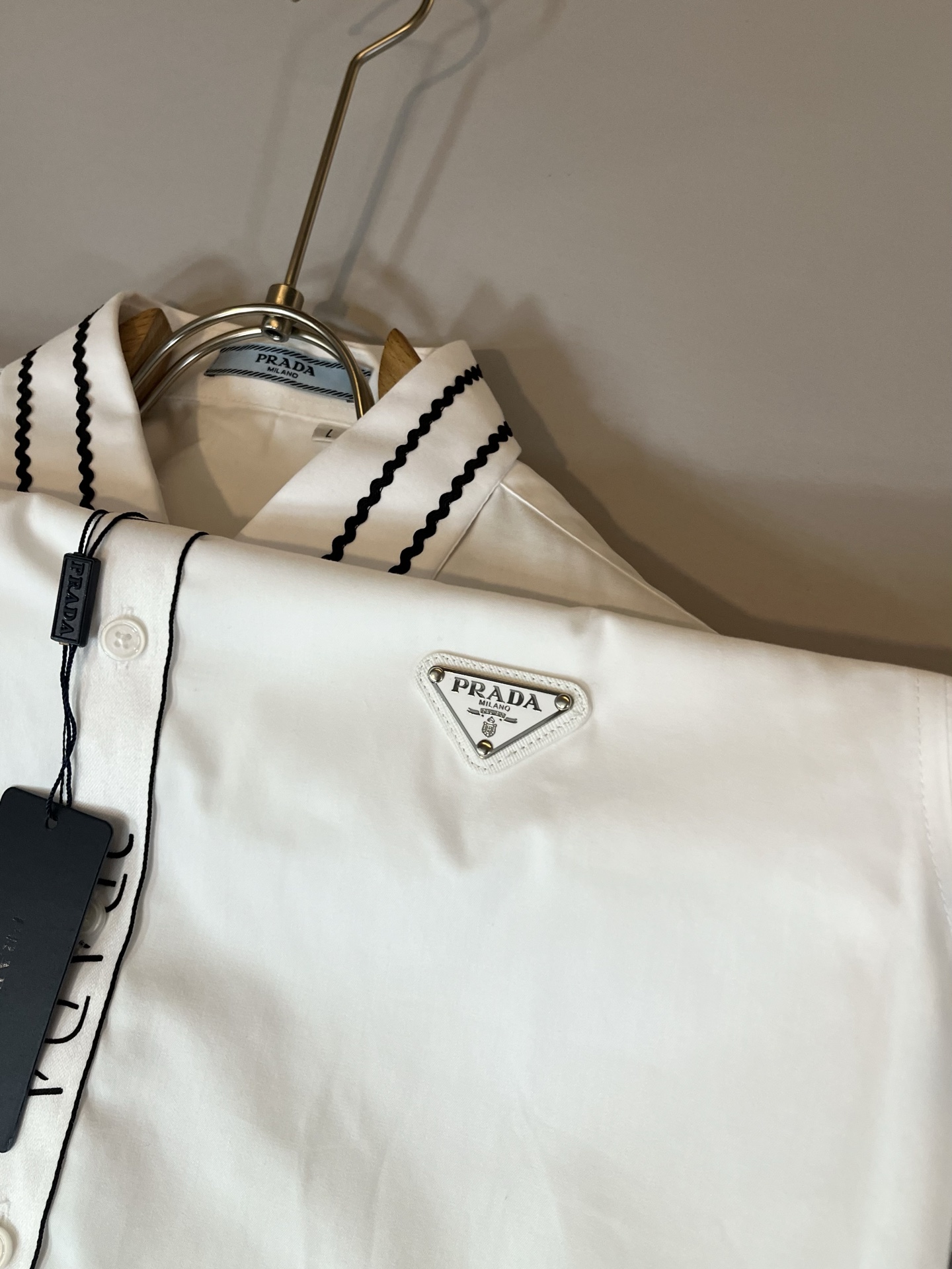 PRAD*A普*达2025秋季新款休闲男士衬衣，最新时尚休闲logo五金修饰！贸易公司渠道稀出，同步官网