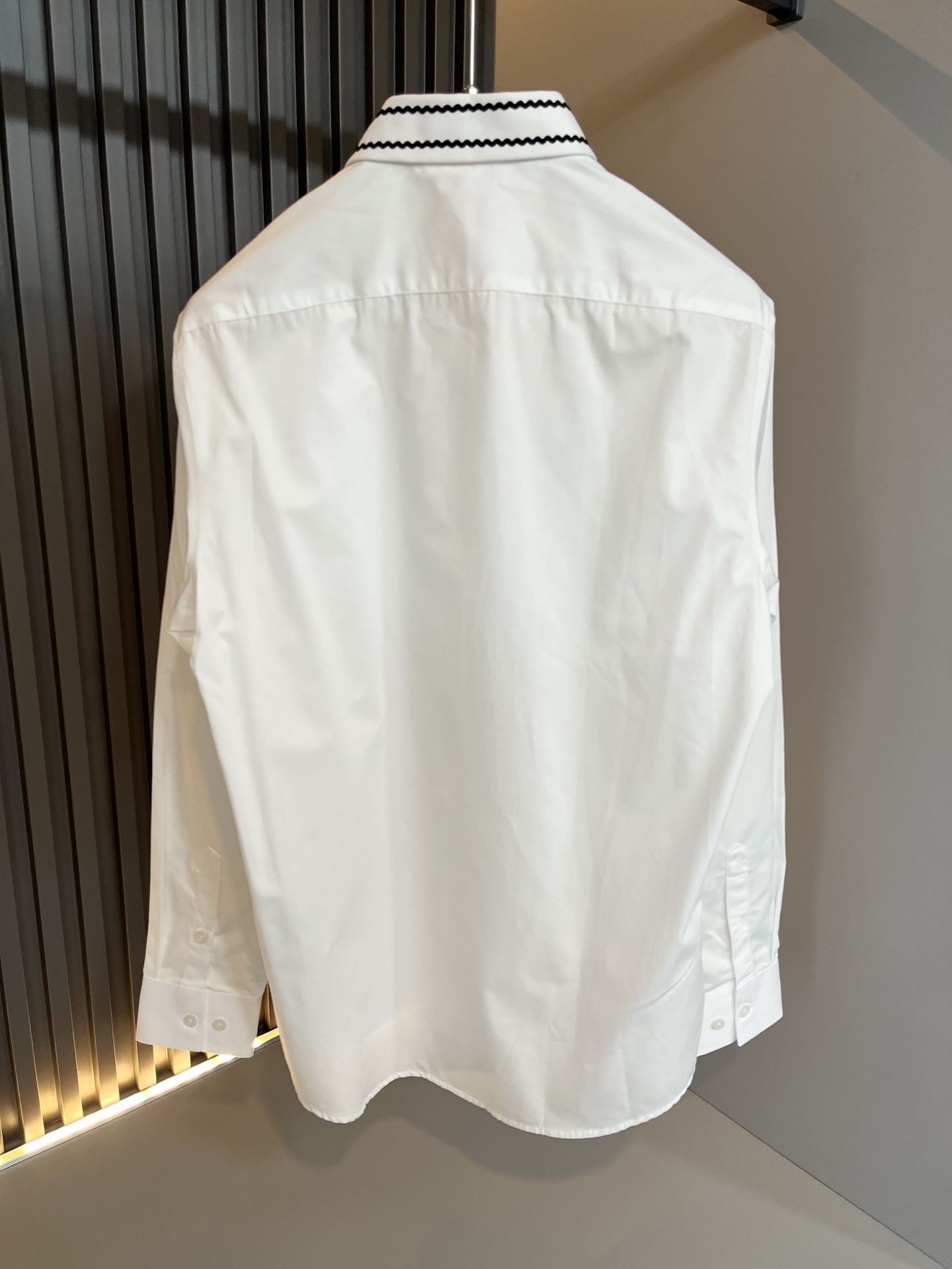 PRAD*A普*达2025秋季新款休闲男士衬衣，最新时尚休闲logo五金修饰！贸易公司渠道稀出，同步官网