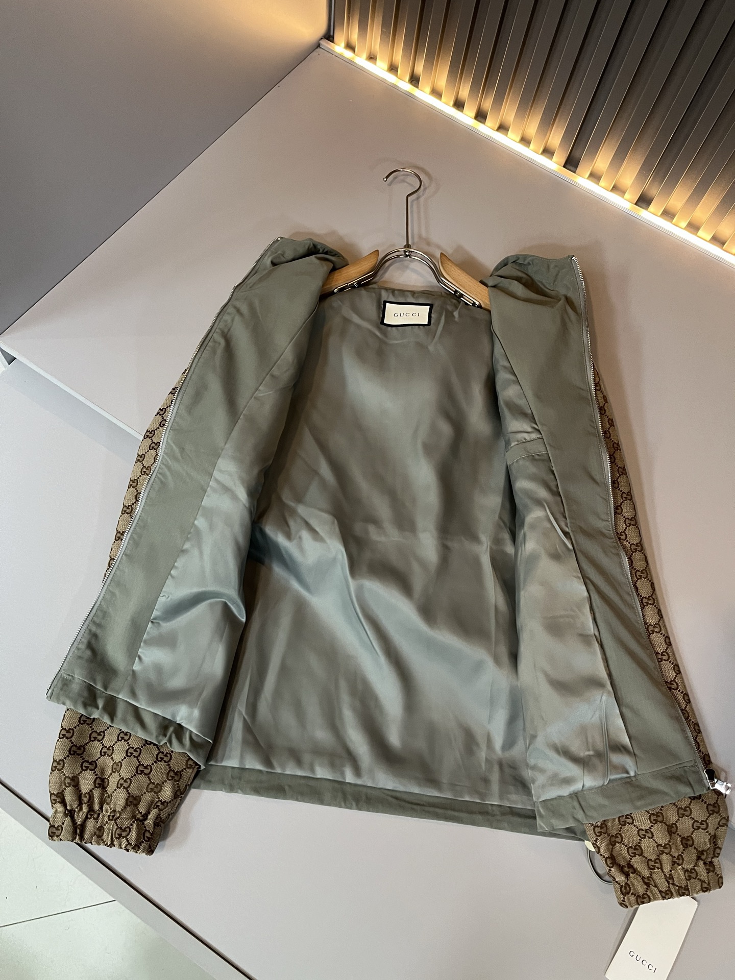 Gucc*古家 2025秋冬最新系列！男女同款👫夹克外套，贸易公司渠道稀出，同步官网发售 ！ 新时尚元素