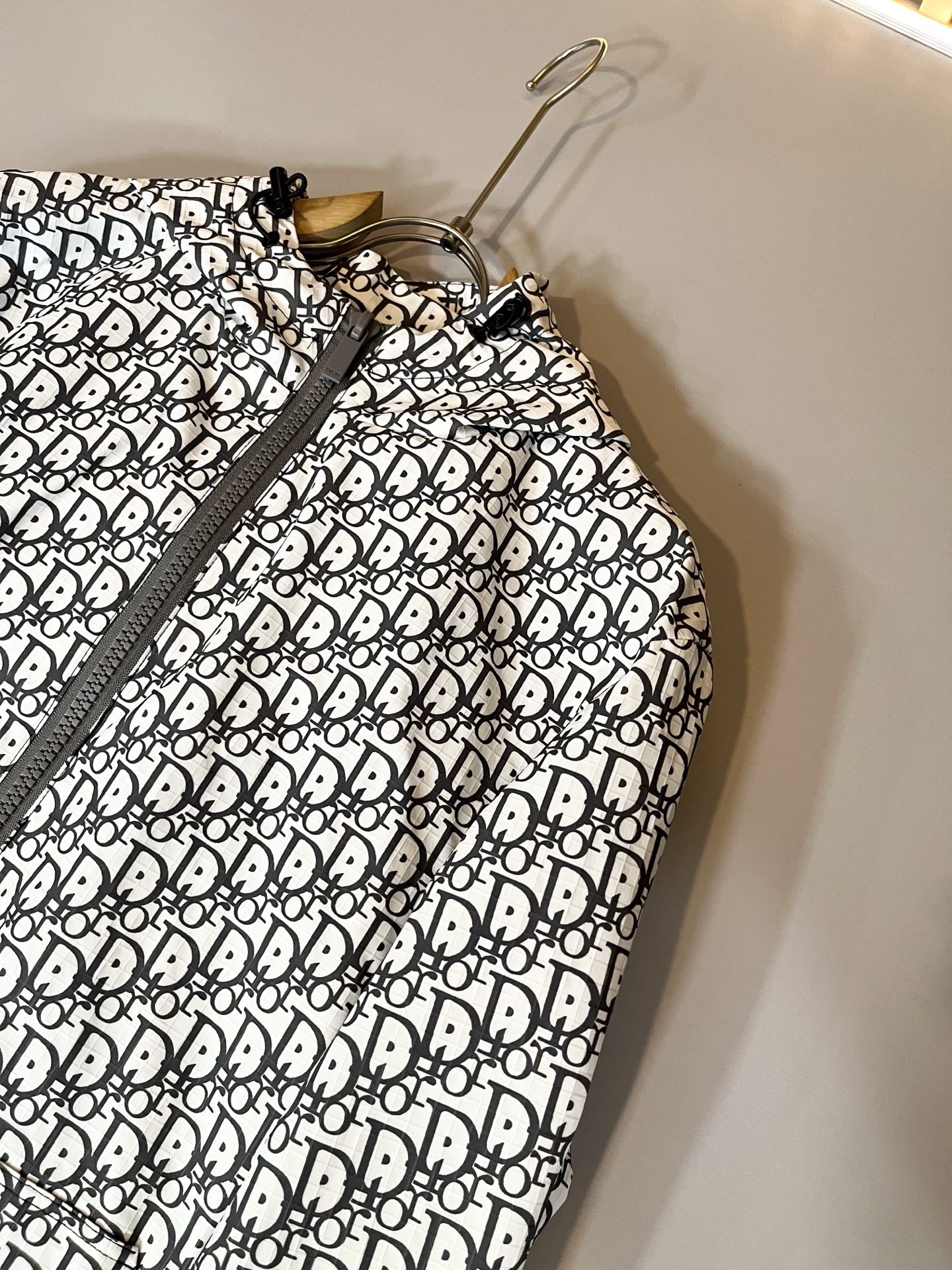 Dio*r迪*奥2025秋冬男士夹克外套，最新时尚休闲夹克，贸易公司渠道稀出，同步官网发售，衣身logo