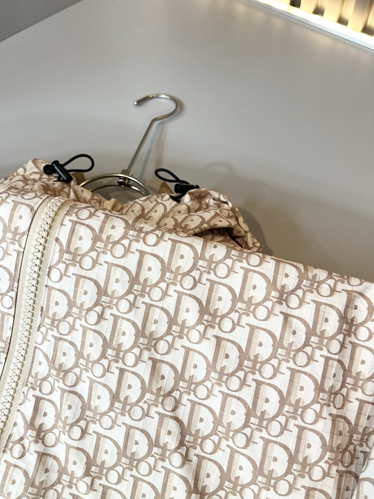 Dio*r迪*奥2025秋冬男士夹克外套，最新时尚休闲夹克，贸易公司渠道稀出，同步官网发售，衣身logo