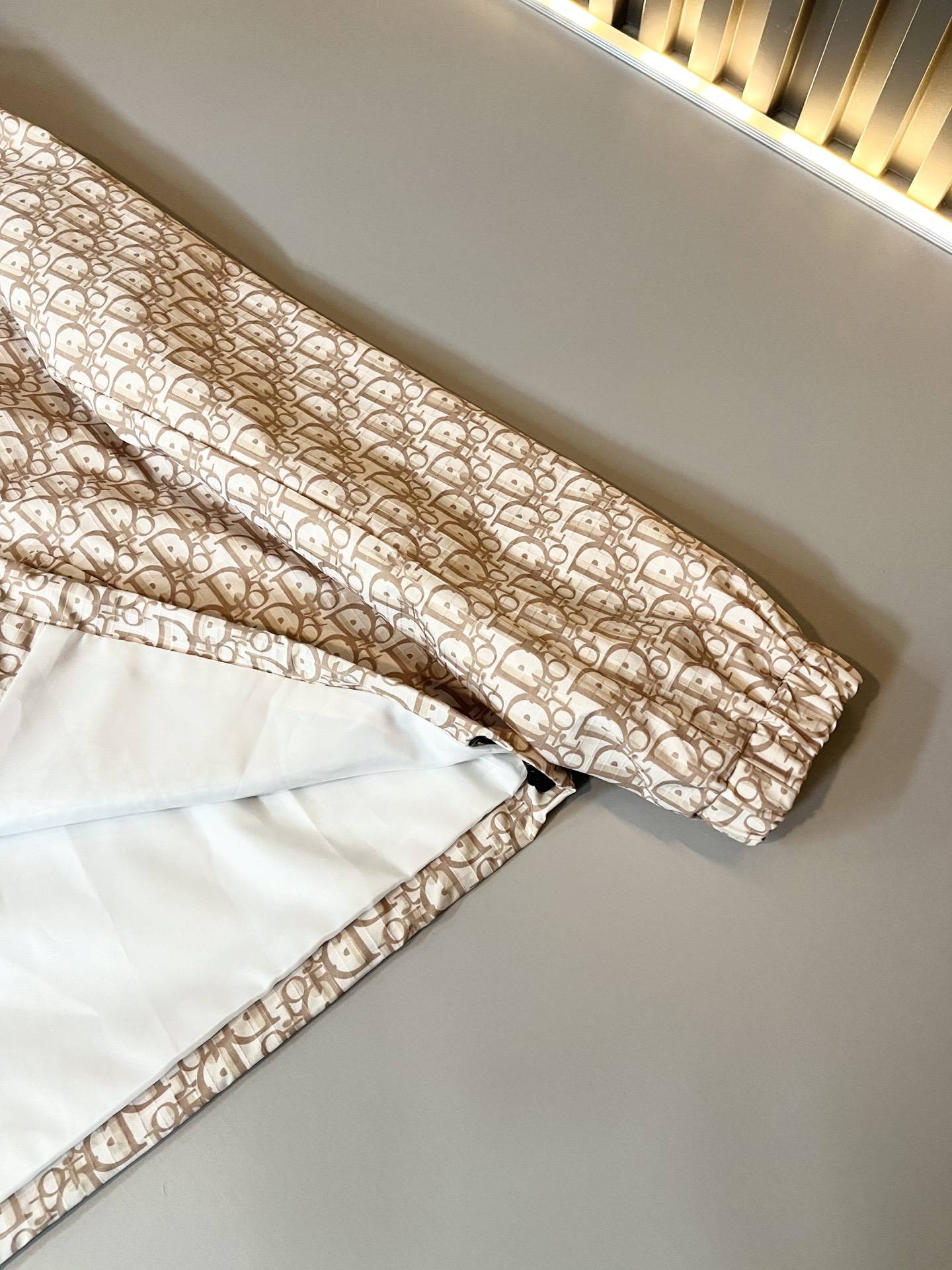 Dio*r迪*奥2025秋冬男士夹克外套，最新时尚休闲夹克，贸易公司渠道稀出，同步官网发售，衣身logo