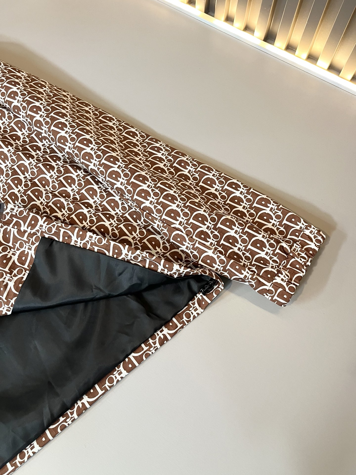 Dio*r迪*奥2025秋冬男士夹克外套，最新时尚休闲夹克，贸易公司渠道稀出，同步官网发售，衣身logo