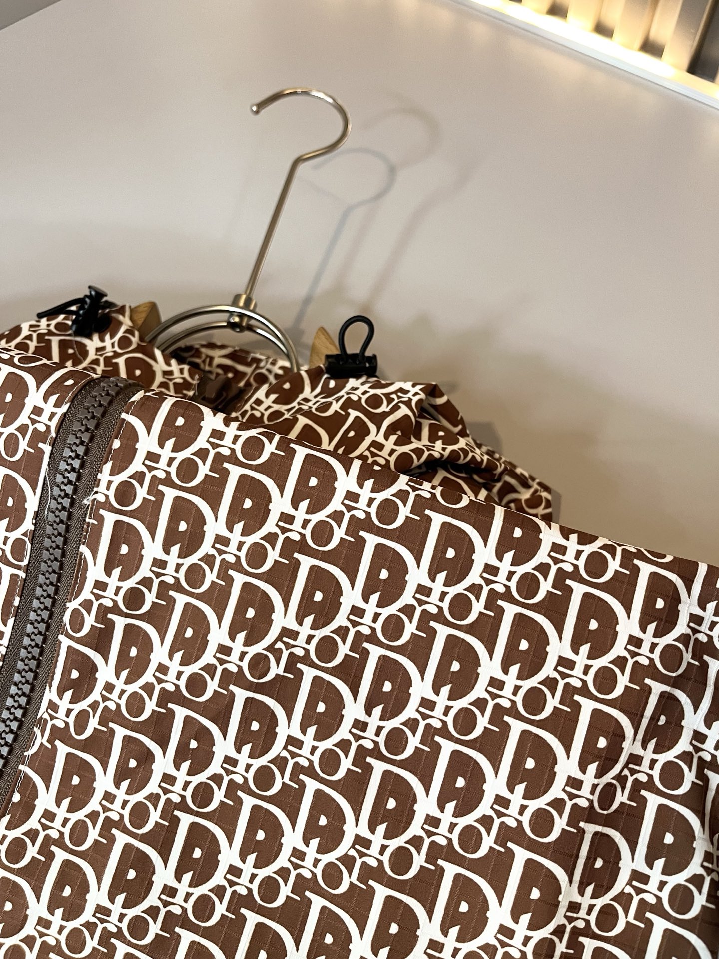 Dio*r迪*奥2025秋冬男士夹克外套，最新时尚休闲夹克，贸易公司渠道稀出，同步官网发售，衣身logo