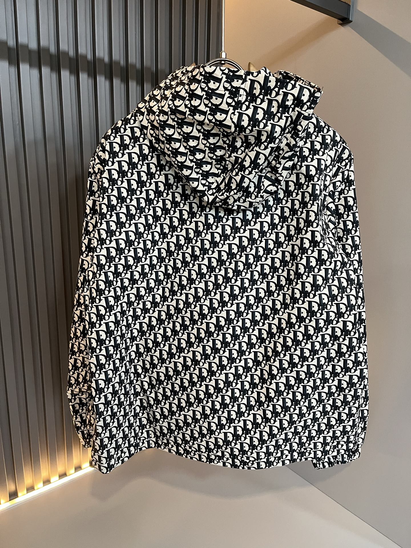 Dio*r迪*奥2025秋冬男士夹克外套，最新时尚休闲夹克，贸易公司渠道稀出，同步官网发售，衣身logo