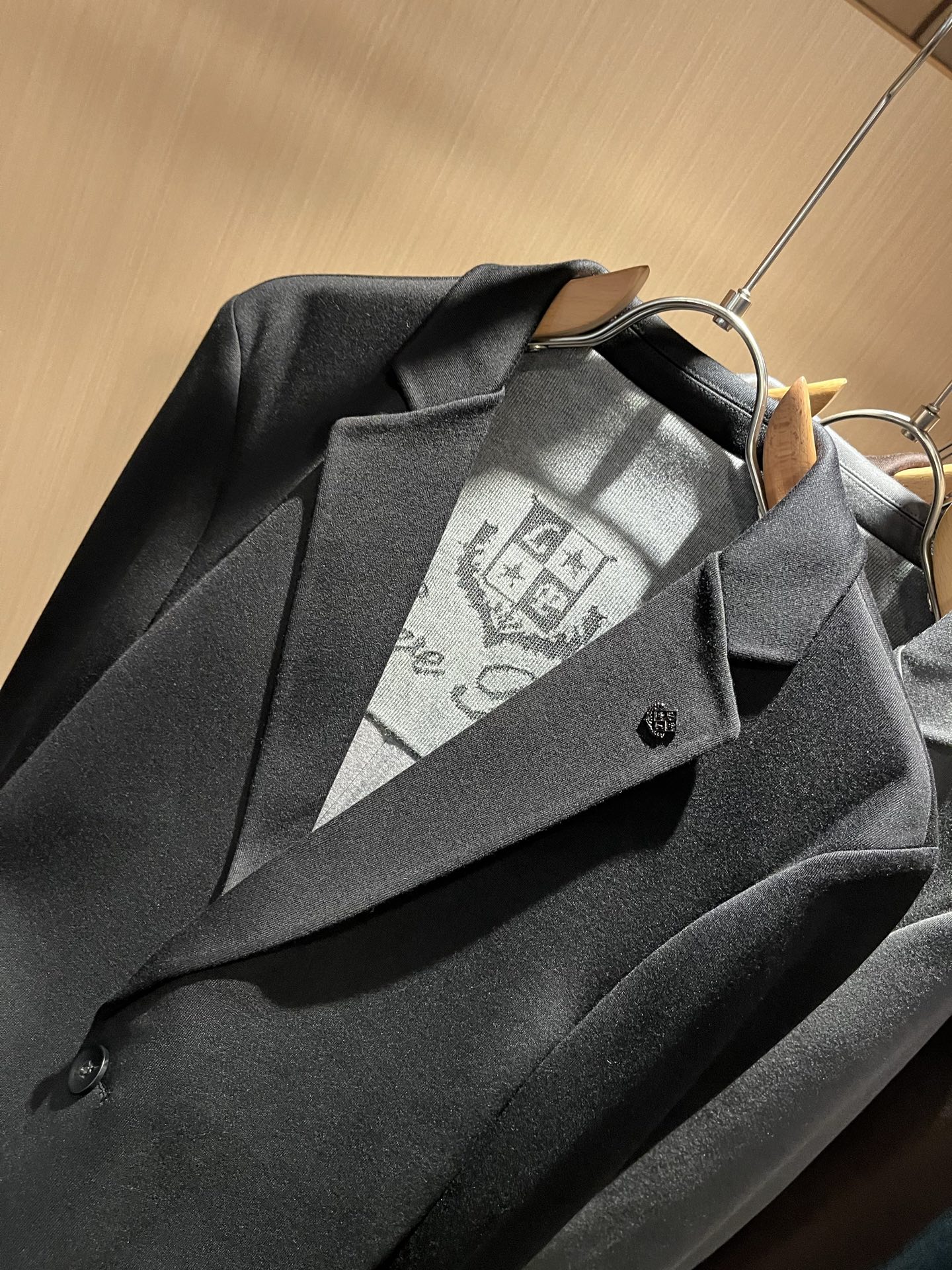 Loro Piana诺悠翩雅 2025秋冬男士西装外套，最新的贸易订单全品相！！网红款！上身舒适透气，不