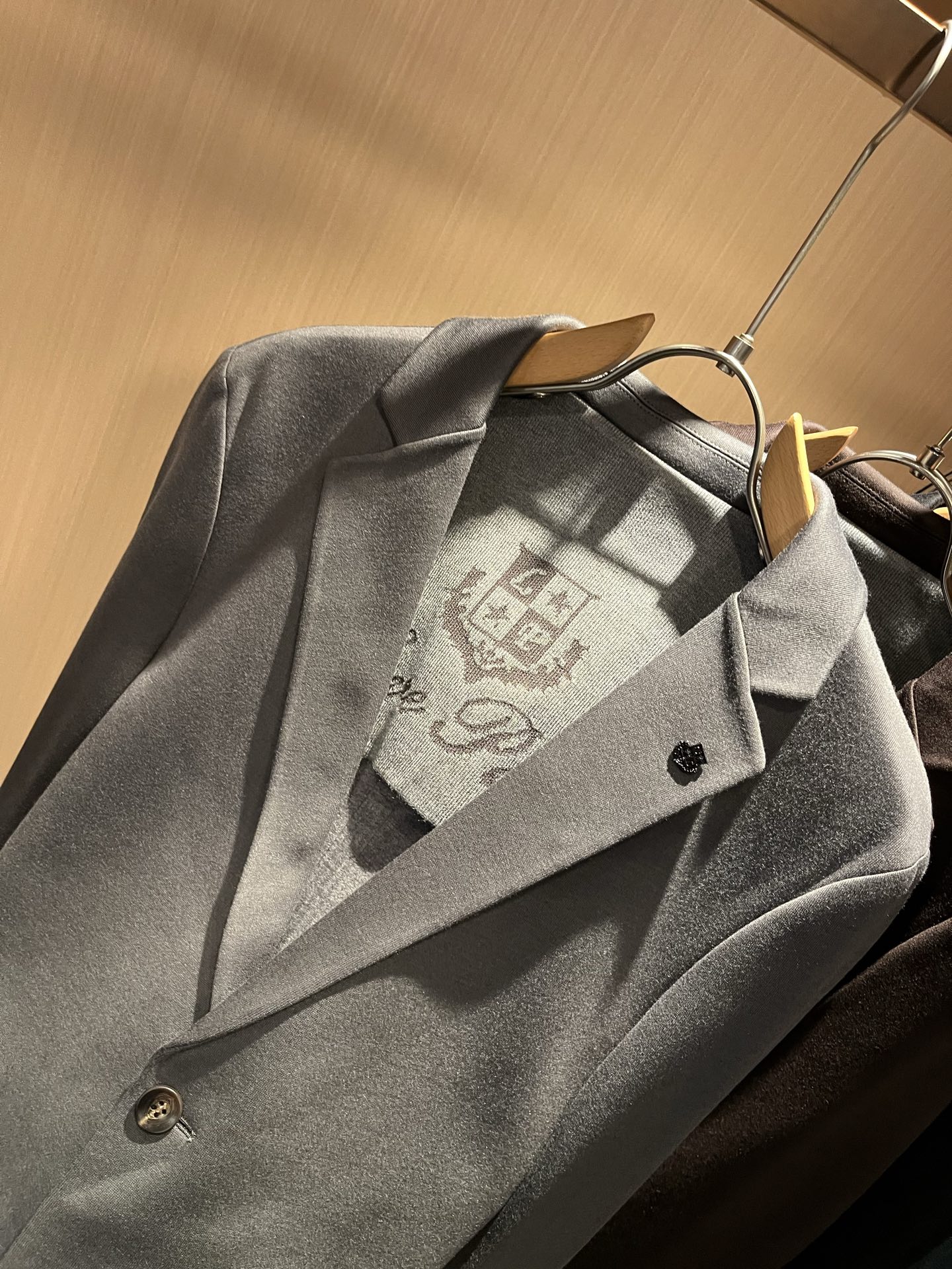 Loro Piana诺悠翩雅 2025秋冬男士西装外套，最新的贸易订单全品相！！网红款！上身舒适透气，不