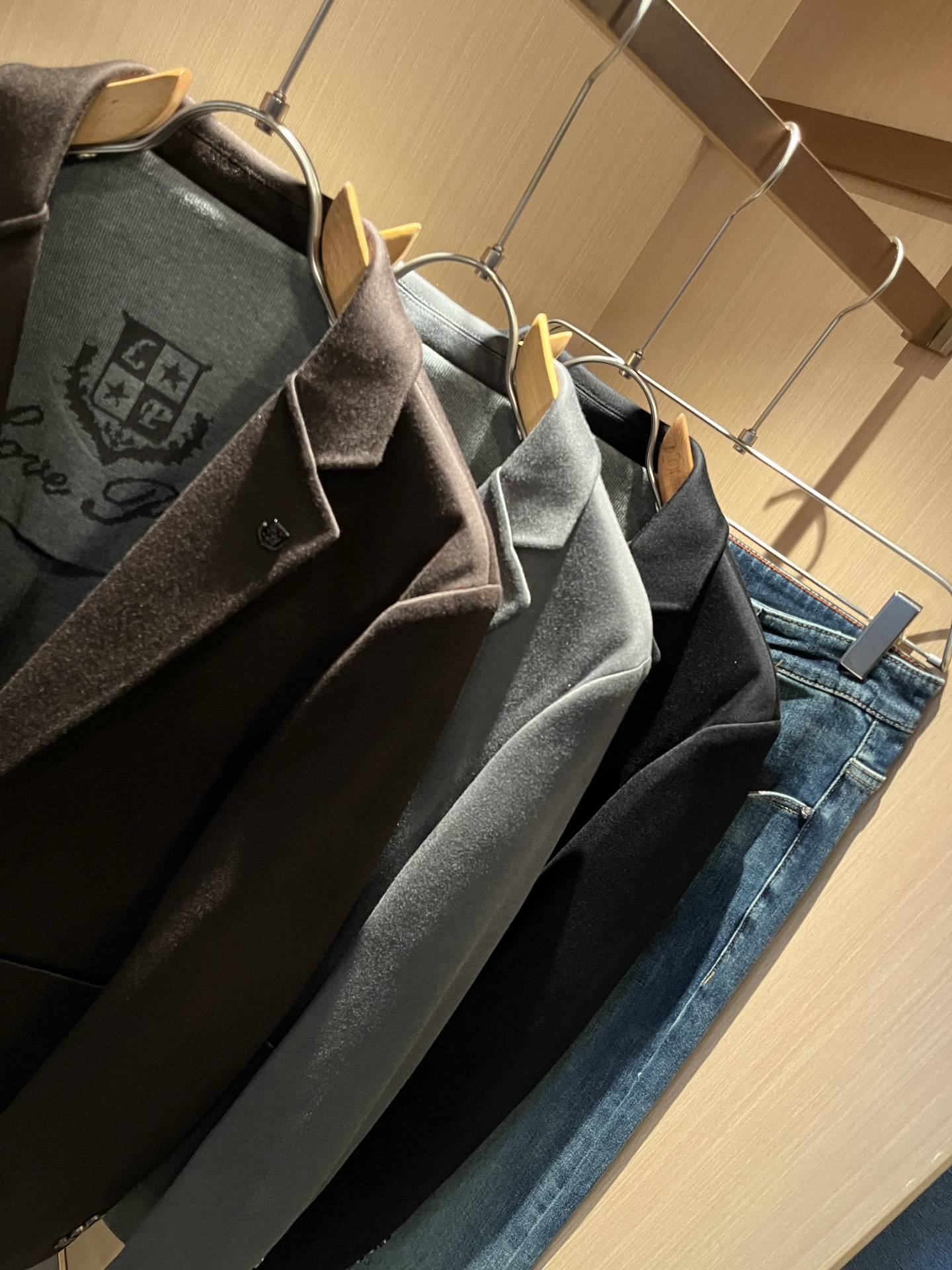 Loro Piana诺悠翩雅 2025秋冬男士西装外套，最新的贸易订单全品相！！网红款！上身舒适透气，不