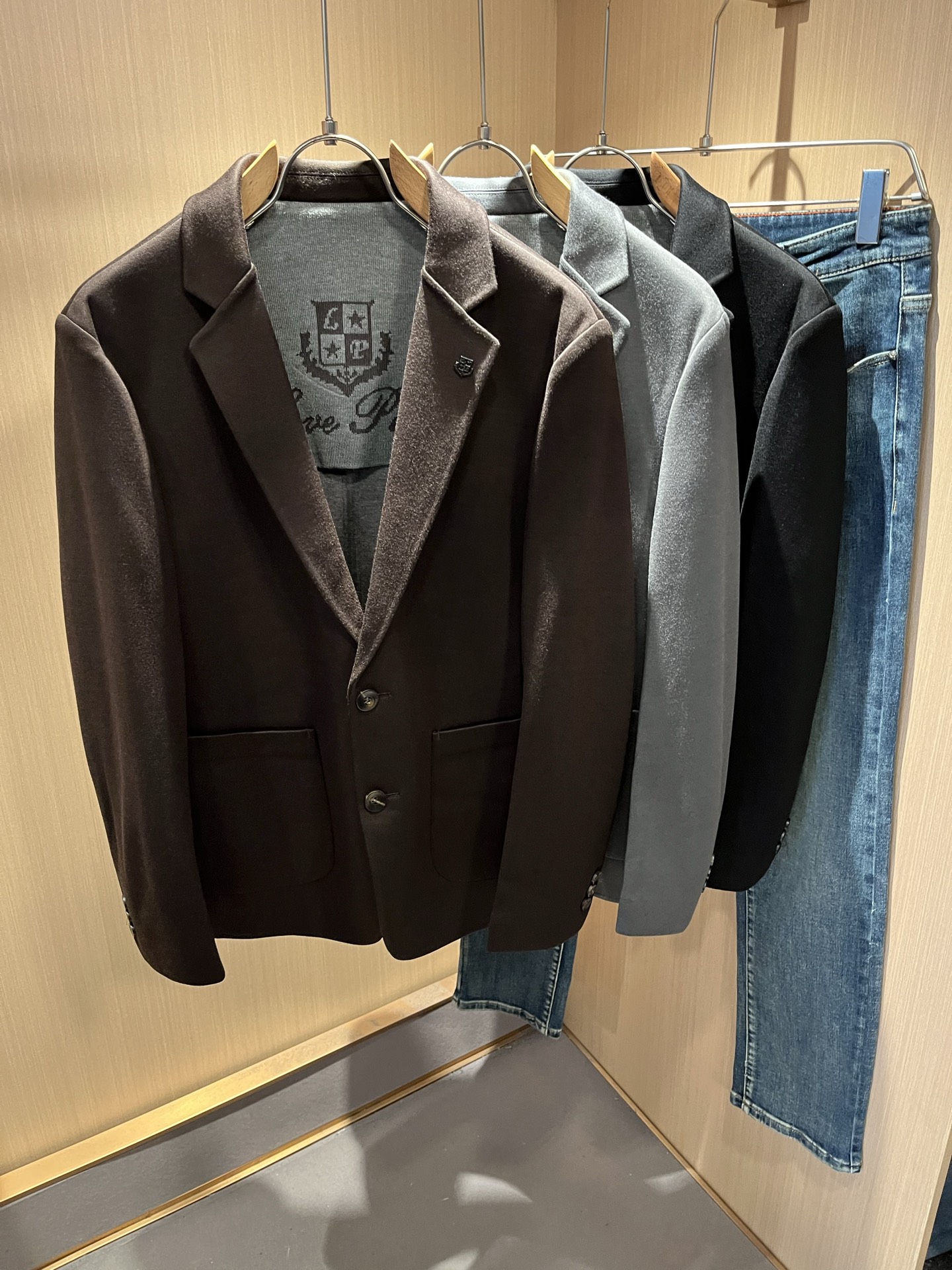 Loro Piana诺悠翩雅 2025秋冬男士西装外套，最新的贸易订单全品相！！网红款！上身舒适透气，不