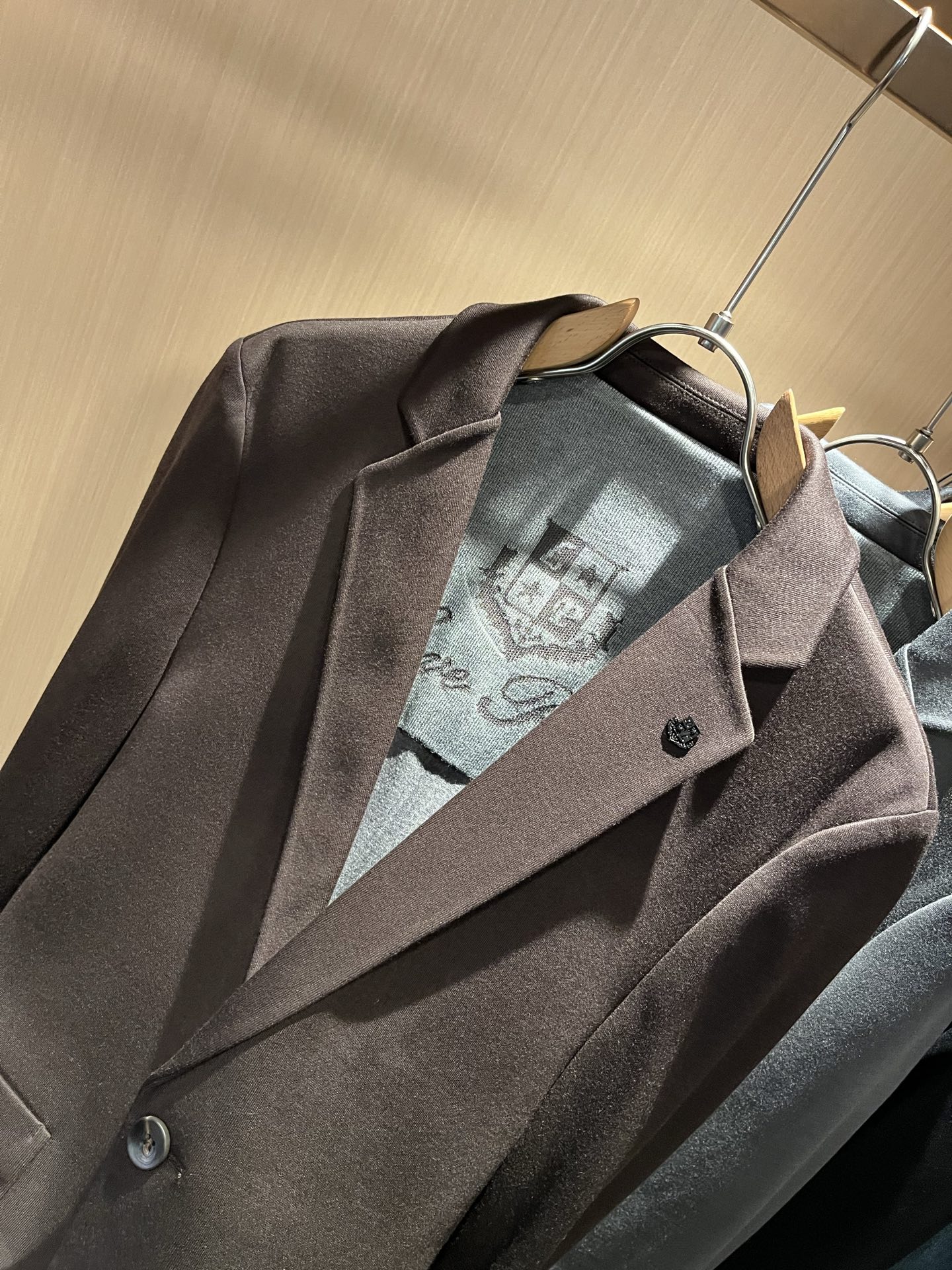 Loro Piana诺悠翩雅 2025秋冬男士西装外套，最新的贸易订单全品相！！网红款！上身舒适透气，不