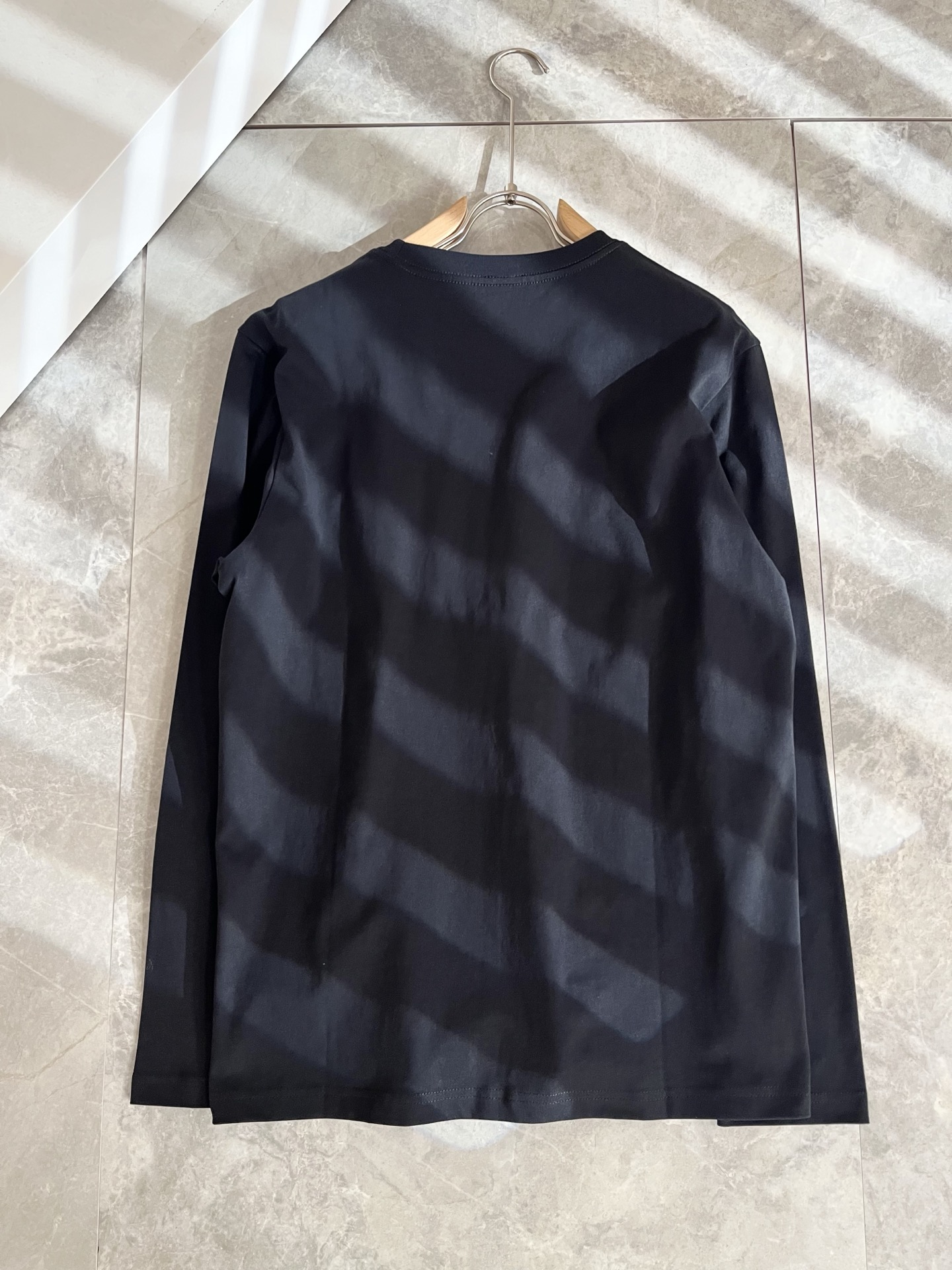 BALENCIA*巴黎*家 2025秋冬新款男女同款👫打底衫，经典标志图案logo压胶工艺设计！贸易公司