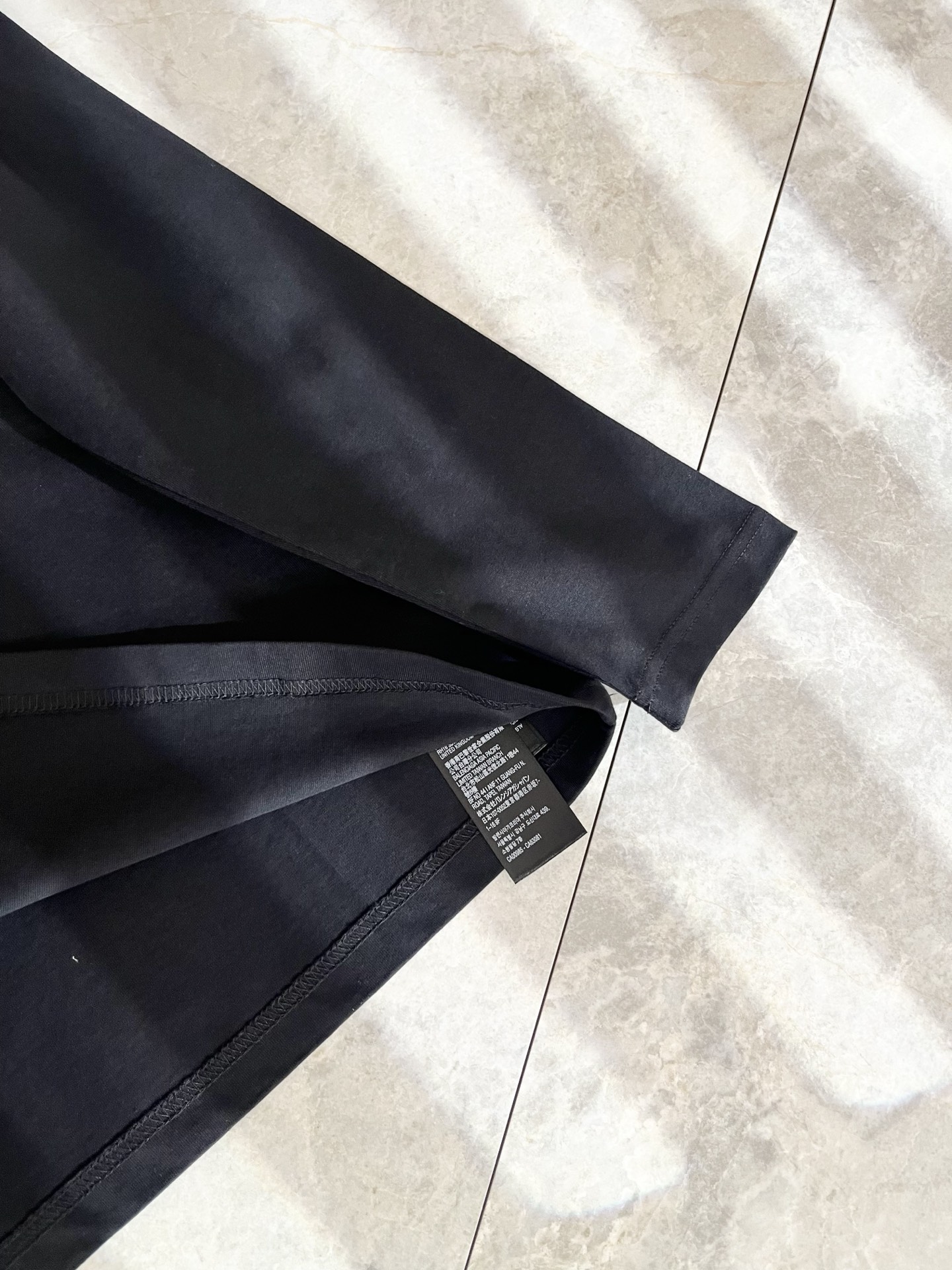 BALENCIA*巴黎*家 2025秋冬新款男女同款👫打底衫，经典标志图案logo压胶工艺设计！贸易公司